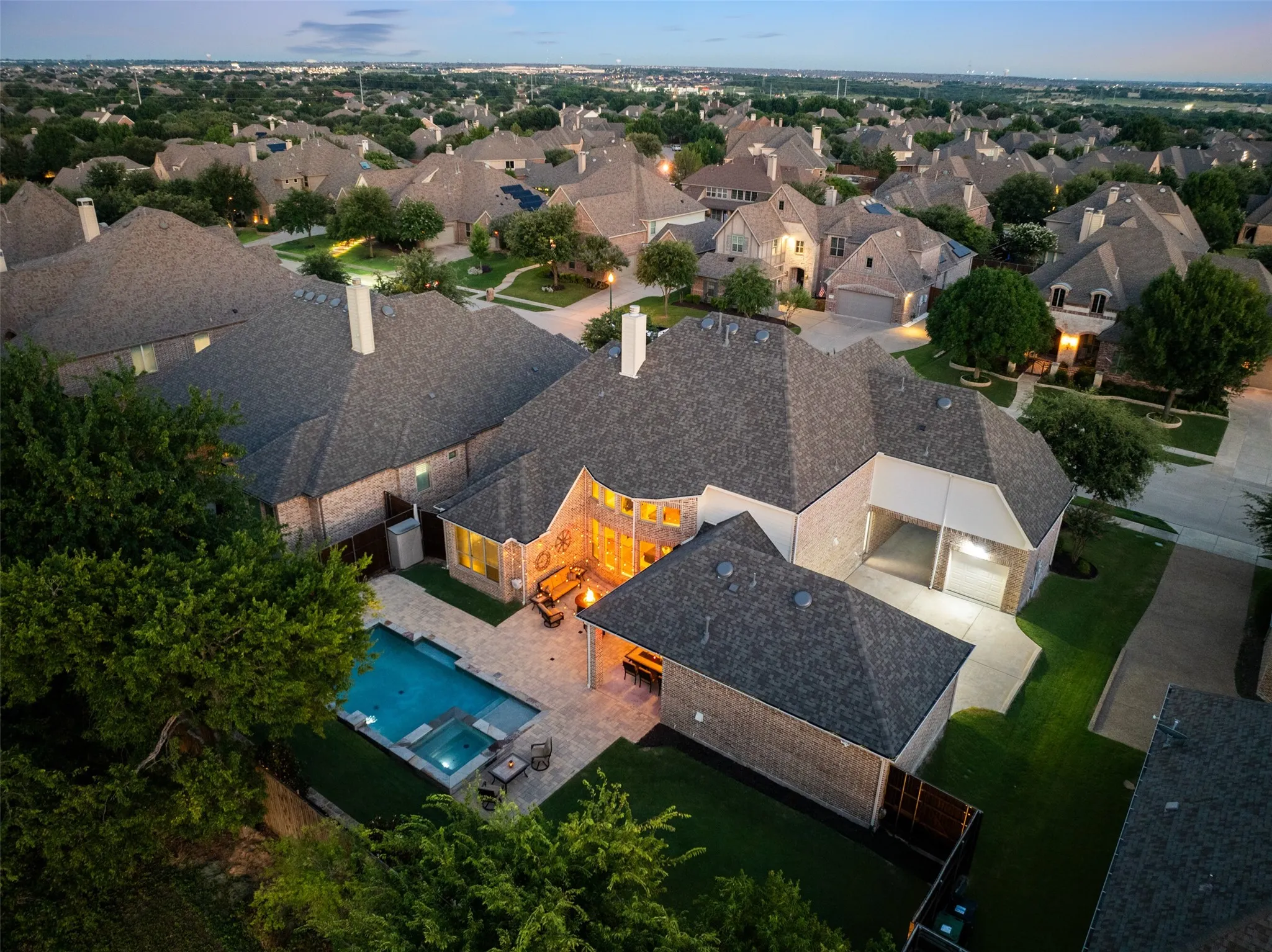 Single Family Residence For Sale in Collin County , 1041 White Crest Lane, Prosper, Texas 75078, 5 Bedroom, 6 Bathroom, 3 Garage spaces, 4,417 Sqft, built in 2014, Price $959,000, mls#21338516, Real Estate Agent in Prosper, Homes For Sale in Collin county, Homes For Sale in Prosper, Realtor in Prosper Texas, Real Estate Brokerage Independent Realty Texas, Luminita Cordes Realtor