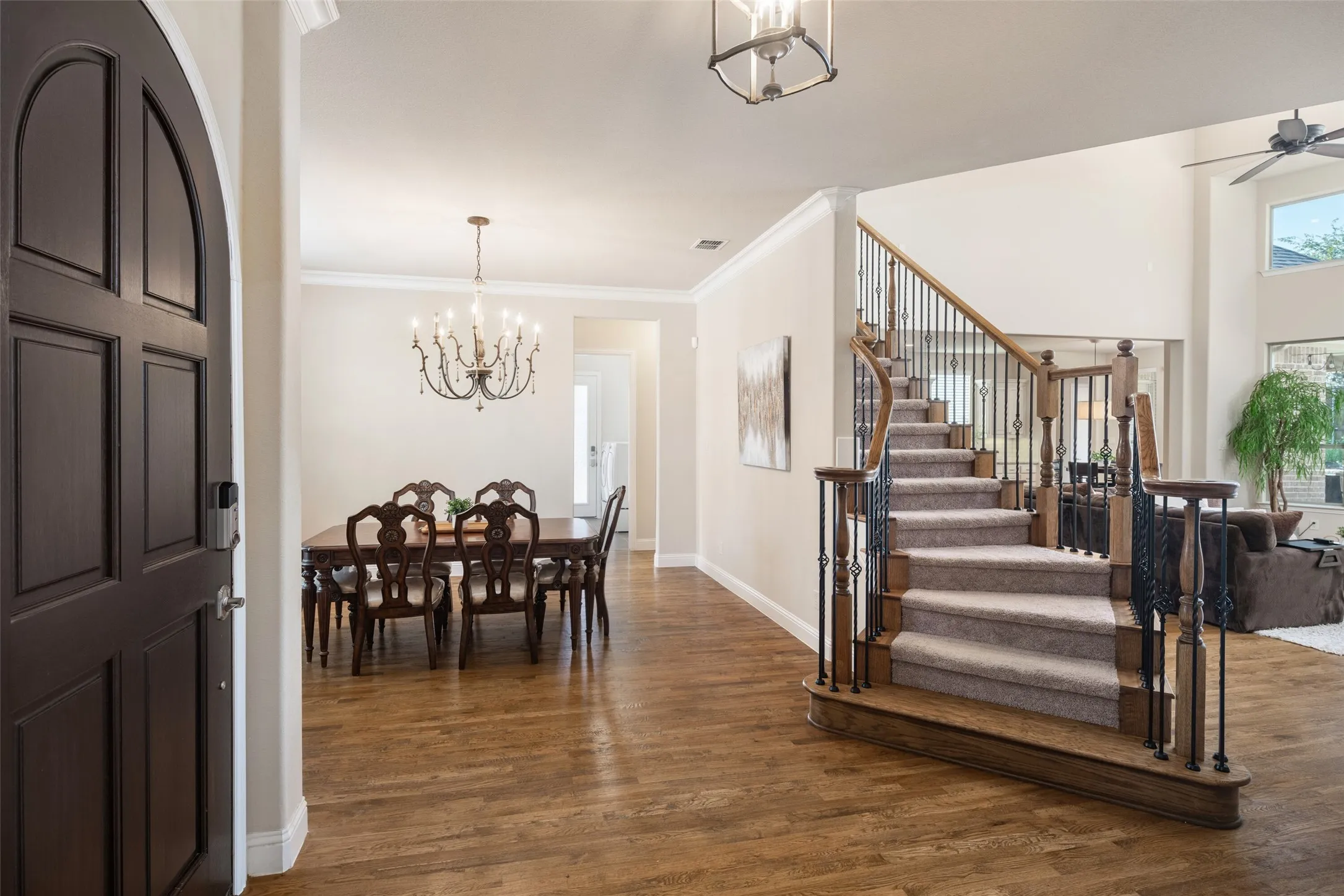 Single Family Residence For Sale in Collin County , 1041 White Crest Lane, Prosper, Texas 75078, 5 Bedroom, 6 Bathroom, 3 Garage spaces, 4,417 Sqft, built in 2014, Price $959,000, mls#21338516, Real Estate Agent in Prosper, Homes For Sale in Collin county, Homes For Sale in Prosper, Realtor in Prosper Texas, Real Estate Brokerage Independent Realty Texas, Luminita Cordes Realtor