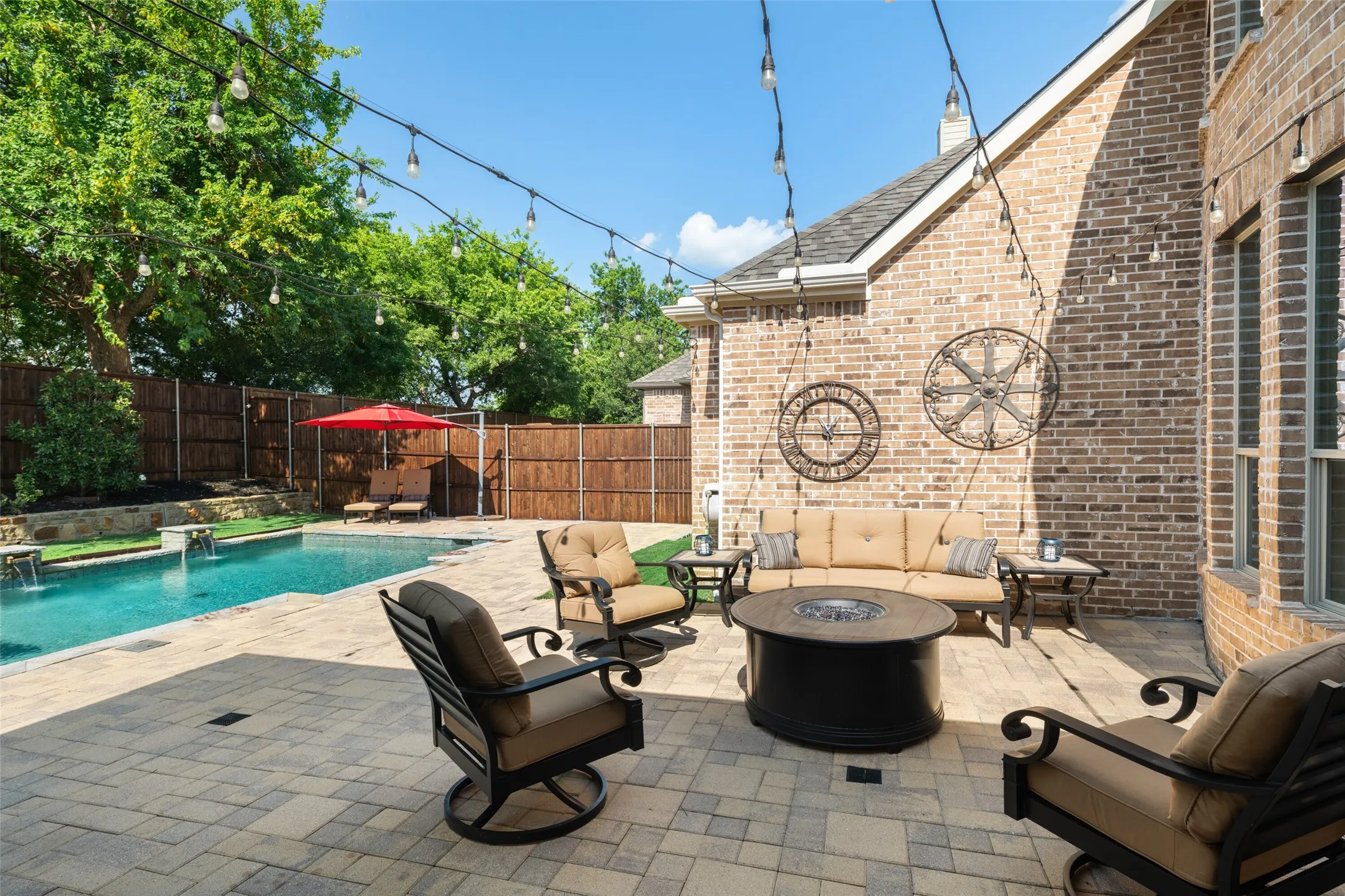 Single Family Residence For Sale in Collin County , 1041 White Crest Lane, Prosper, Texas 75078, 5 Bedroom, 6 Bathroom, 3 Garage spaces, 4,417 Sqft, built in 2014, Price $959,000, mls#21338516, Real Estate Agent in Prosper, Homes For Sale in Collin county, Homes For Sale in Prosper, Realtor in Prosper Texas, Real Estate Brokerage Independent Realty Texas, Luminita Cordes Realtor