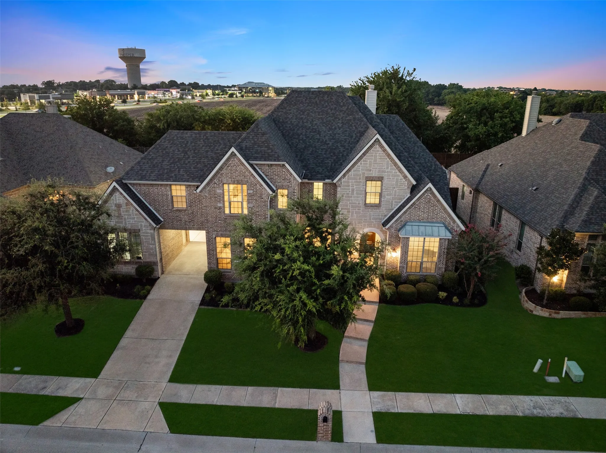 Single Family Residence For Sale in Collin County , 1041 White Crest Lane, Prosper, Texas 75078, 5 Bedroom, 6 Bathroom, 3 Garage spaces, 4,417 Sqft, built in 2014, Price $959,000, mls#21338516, Real Estate Agent in Prosper, Homes For Sale in Collin county, Homes For Sale in Prosper, Realtor in Prosper Texas, Real Estate Brokerage Independent Realty Texas, Luminita Cordes Realtor