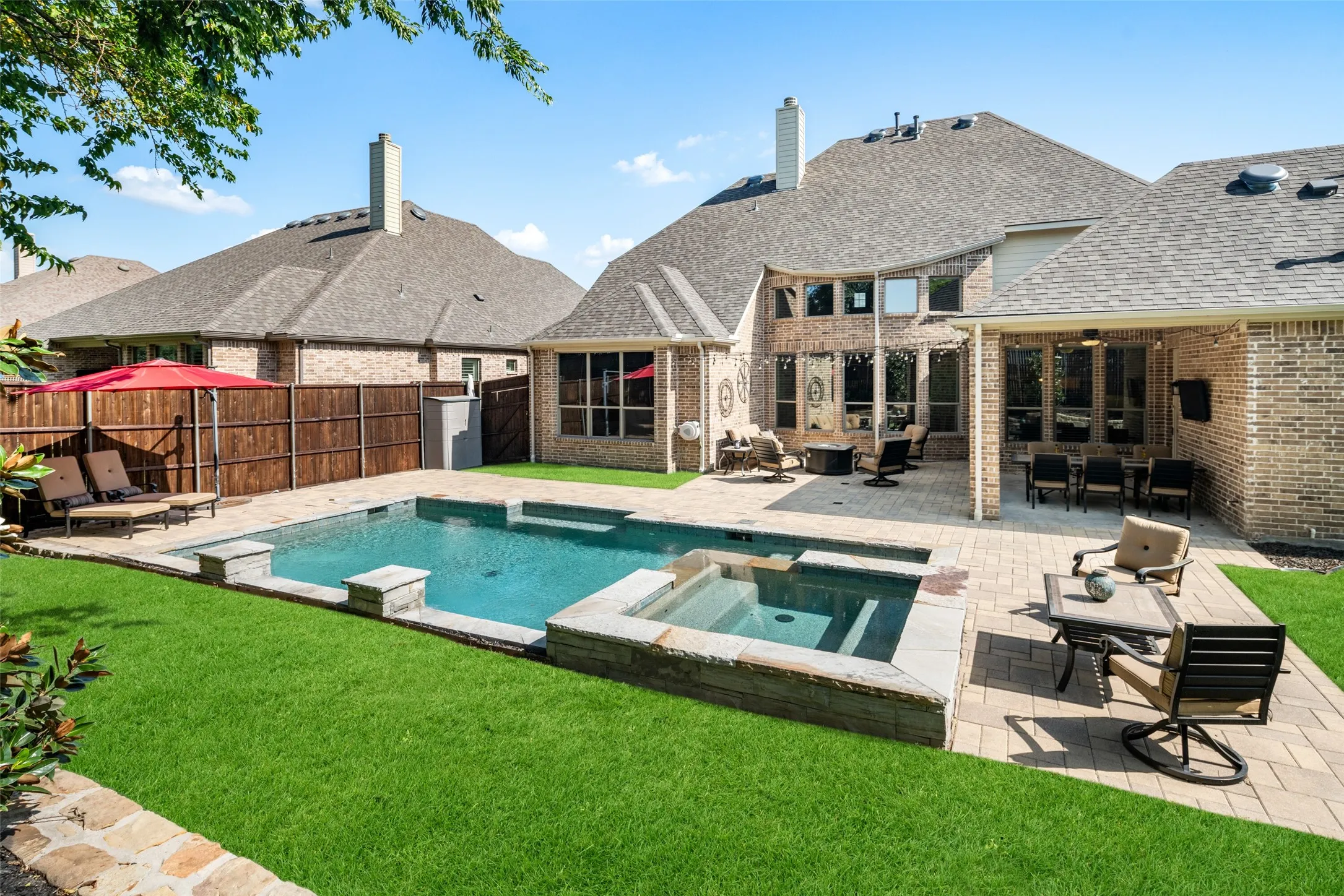 Single Family Residence For Sale in Collin County , 1041 White Crest Lane, Prosper, Texas 75078, 5 Bedroom, 6 Bathroom, 3 Garage spaces, 4,417 Sqft, built in 2014, Price $959,000, mls#21338516, Real Estate Agent in Prosper, Homes For Sale in Collin county, Homes For Sale in Prosper, Realtor in Prosper Texas, Real Estate Brokerage Independent Realty Texas, Luminita Cordes Realtor