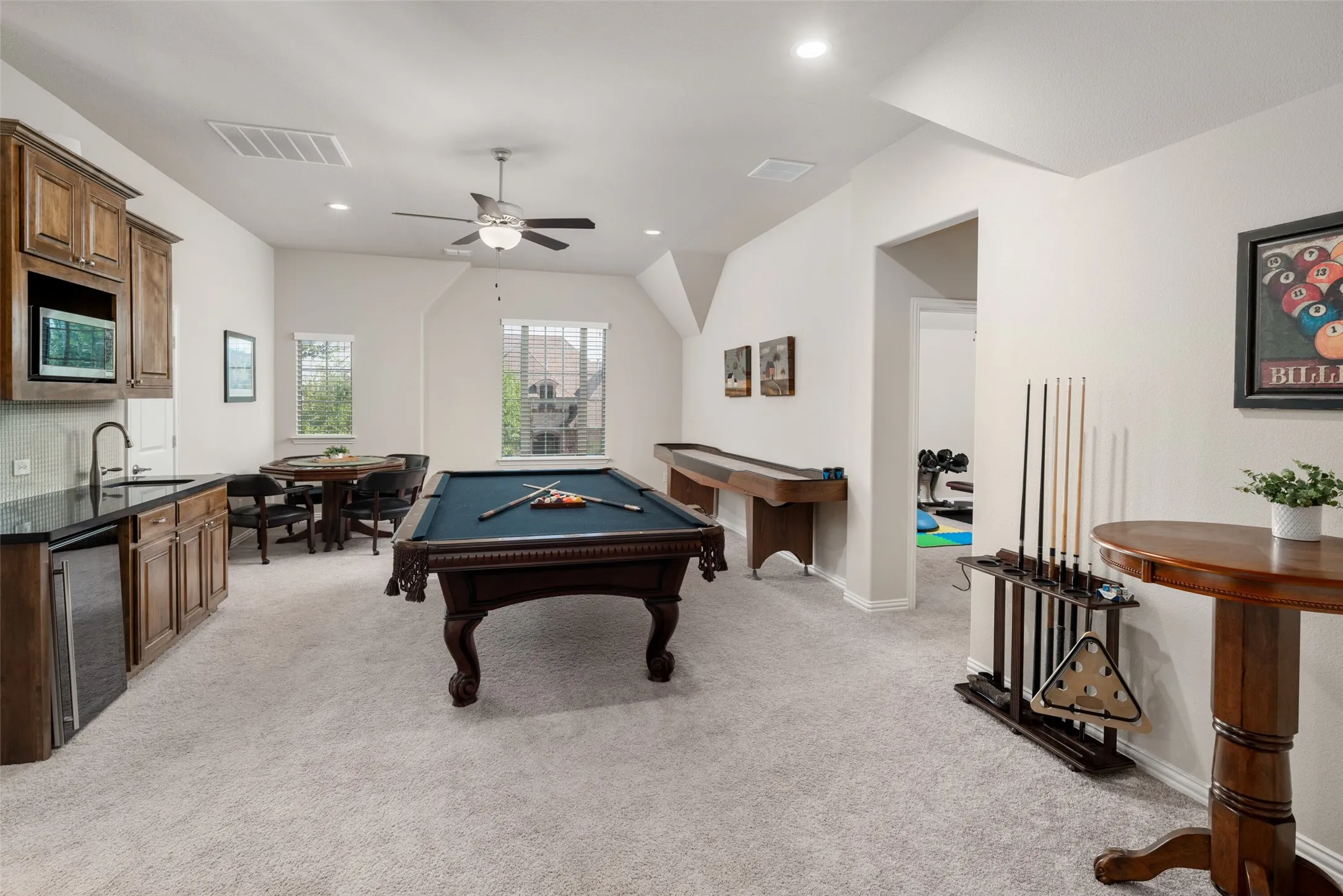 Single Family Residence For Sale in Collin County , 1041 White Crest Lane, Prosper, Texas 75078, 5 Bedroom, 6 Bathroom, 3 Garage spaces, 4,417 Sqft, built in 2014, Price $959,000, mls#21338516, Real Estate Agent in Prosper, Homes For Sale in Collin county, Homes For Sale in Prosper, Realtor in Prosper Texas, Real Estate Brokerage Independent Realty Texas, Luminita Cordes Realtor