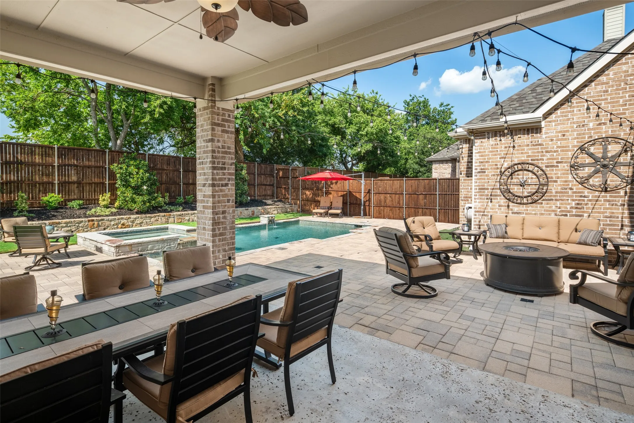 Single Family Residence For Sale in Collin County , 1041 White Crest Lane, Prosper, Texas 75078, 5 Bedroom, 6 Bathroom, 3 Garage spaces, 4,417 Sqft, built in 2014, Price $959,000, mls#21338516, Real Estate Agent in Prosper, Homes For Sale in Collin county, Homes For Sale in Prosper, Realtor in Prosper Texas, Real Estate Brokerage Independent Realty Texas, Luminita Cordes Realtor