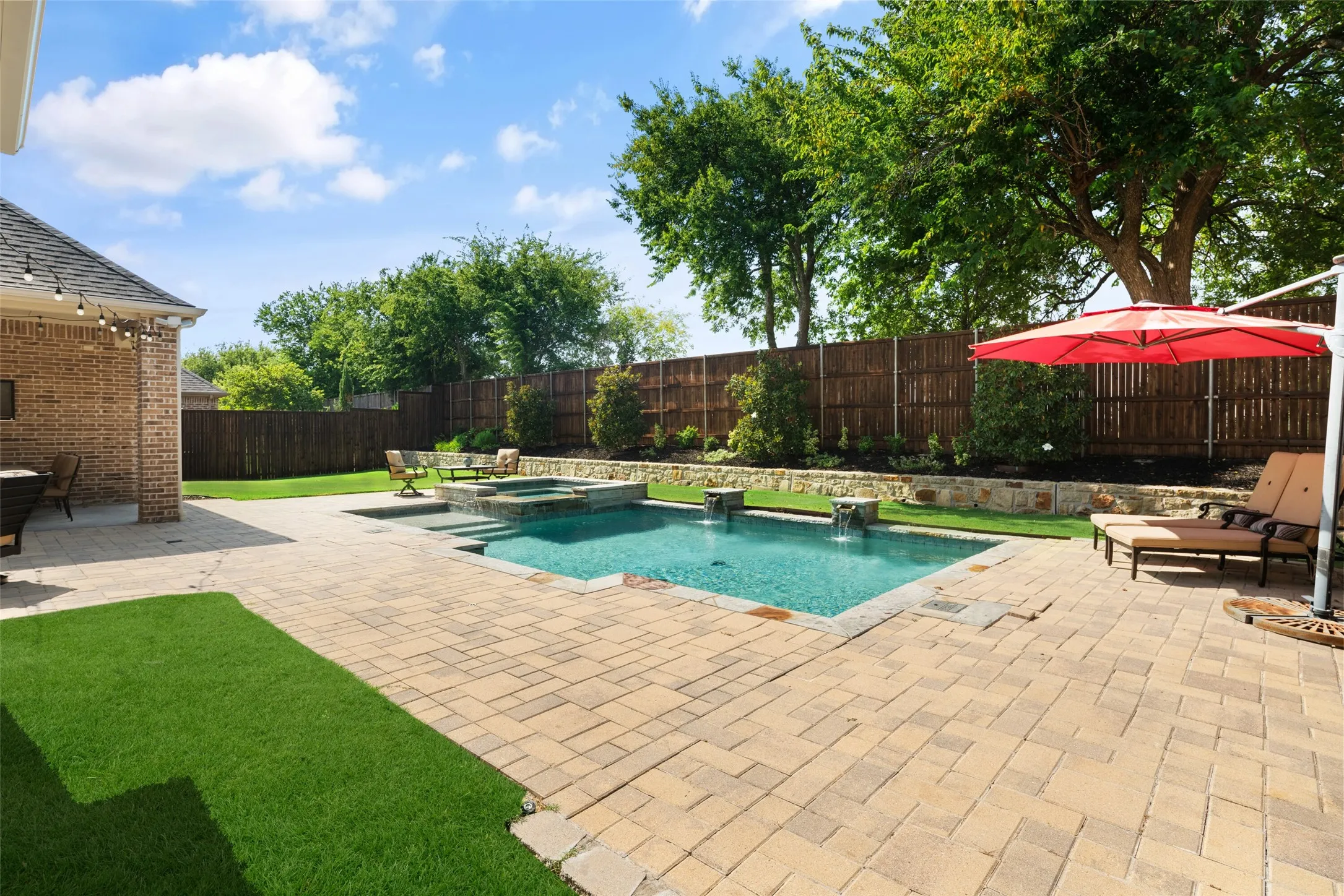 Single Family Residence For Sale in Collin County , 1041 White Crest Lane, Prosper, Texas 75078, 5 Bedroom, 6 Bathroom, 3 Garage spaces, 4,417 Sqft, built in 2014, Price $959,000, mls#21338516, Real Estate Agent in Prosper, Homes For Sale in Collin county, Homes For Sale in Prosper, Realtor in Prosper Texas, Real Estate Brokerage Independent Realty Texas, Luminita Cordes Realtor