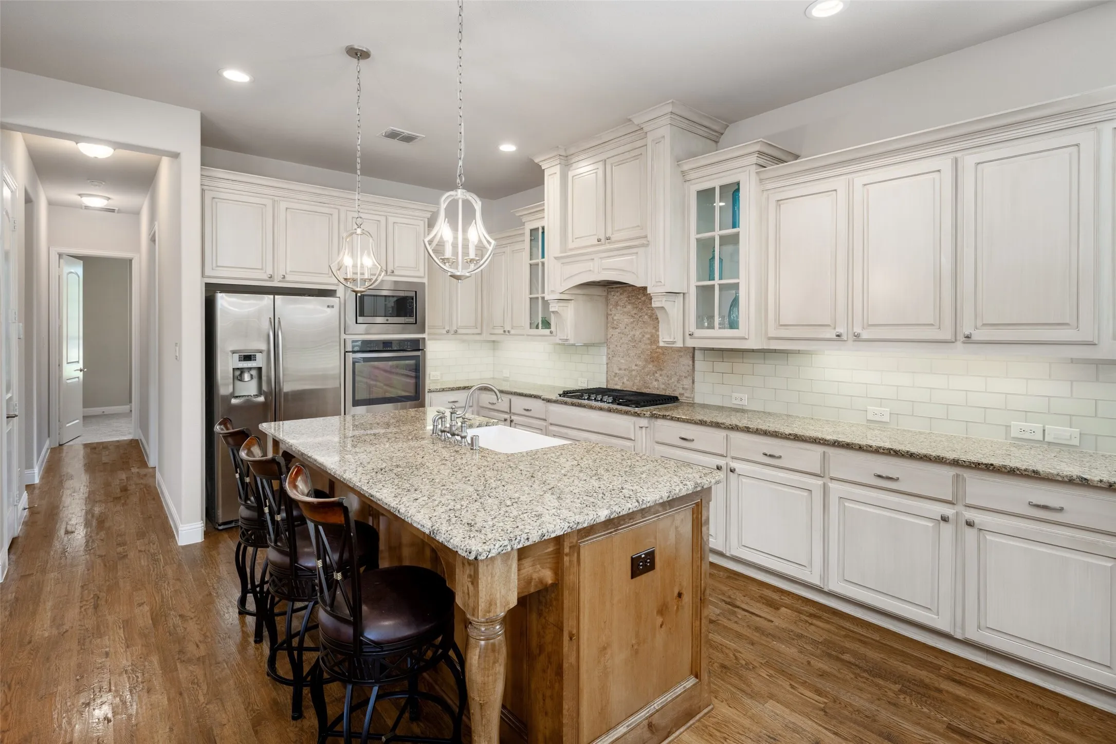 Single Family Residence For Sale in Collin County , 1041 White Crest Lane, Prosper, Texas 75078, 5 Bedroom, 6 Bathroom, 3 Garage spaces, 4,417 Sqft, built in 2014, Price $959,000, mls#21338516, Real Estate Agent in Prosper, Homes For Sale in Collin county, Homes For Sale in Prosper, Realtor in Prosper Texas, Real Estate Brokerage Independent Realty Texas, Luminita Cordes Realtor