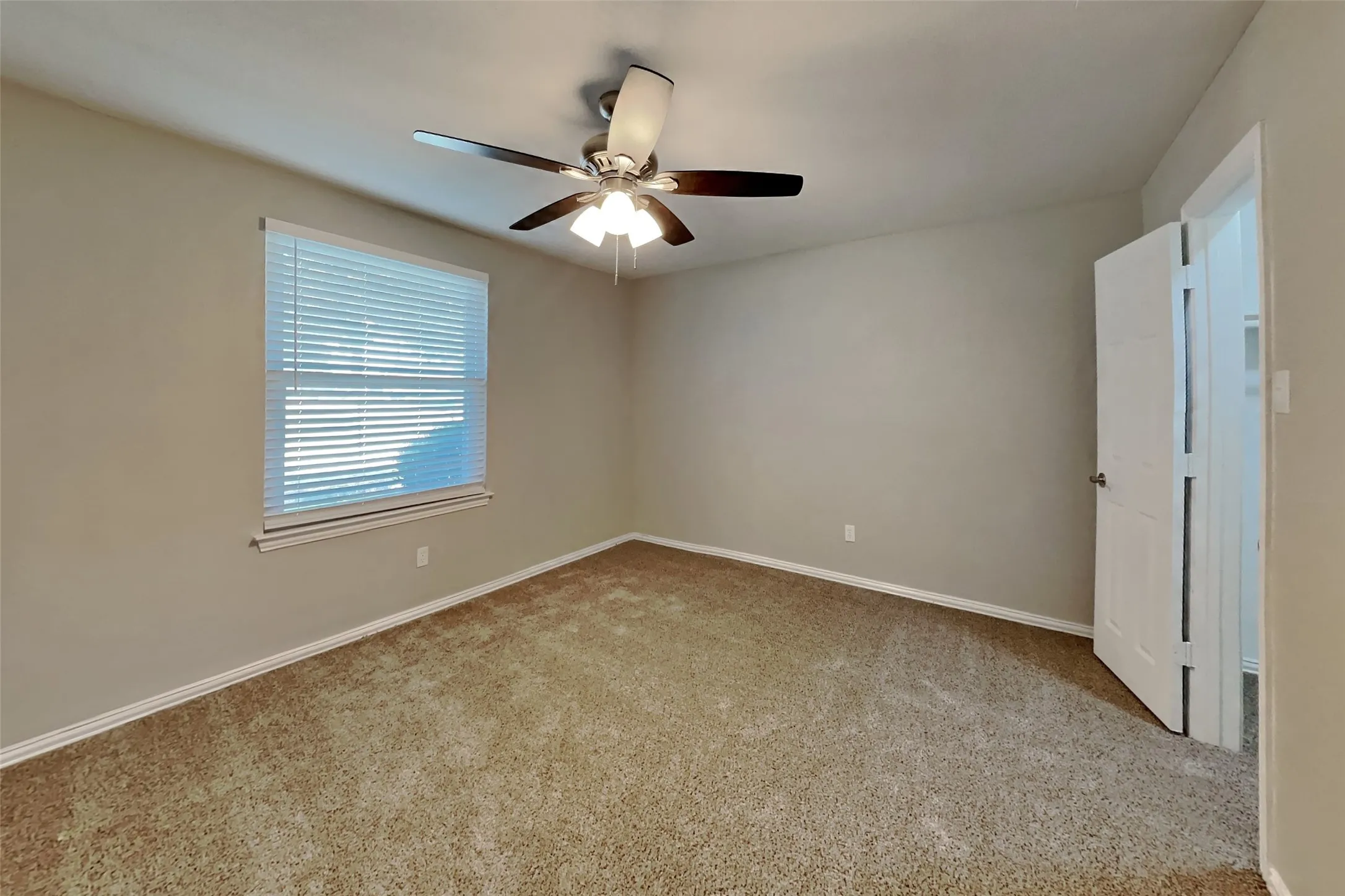 Single Family Residence For Rent in Tarrant County , 2014 Wahoo Drive, Mansfield, Texas 76063, 3 Bedroom, 2 Bathroom, 2 Garage spaces, 1,972 Sqft, built in 2003, mls#21341130, Real Estate Agent in Mansfield, Homes For Rent in Tarrant county, Homes For Rent in Mansfield, Realtor in Mansfield Texas, Real Estate Brokerage Independent Realty Texas, Luminita Cordes Realtor