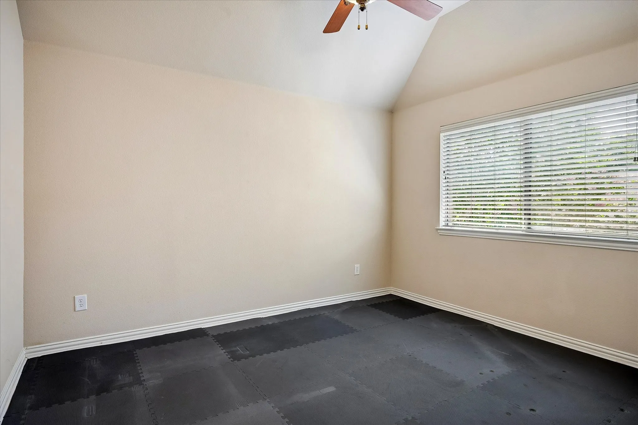 Upstairs Bedroom 3