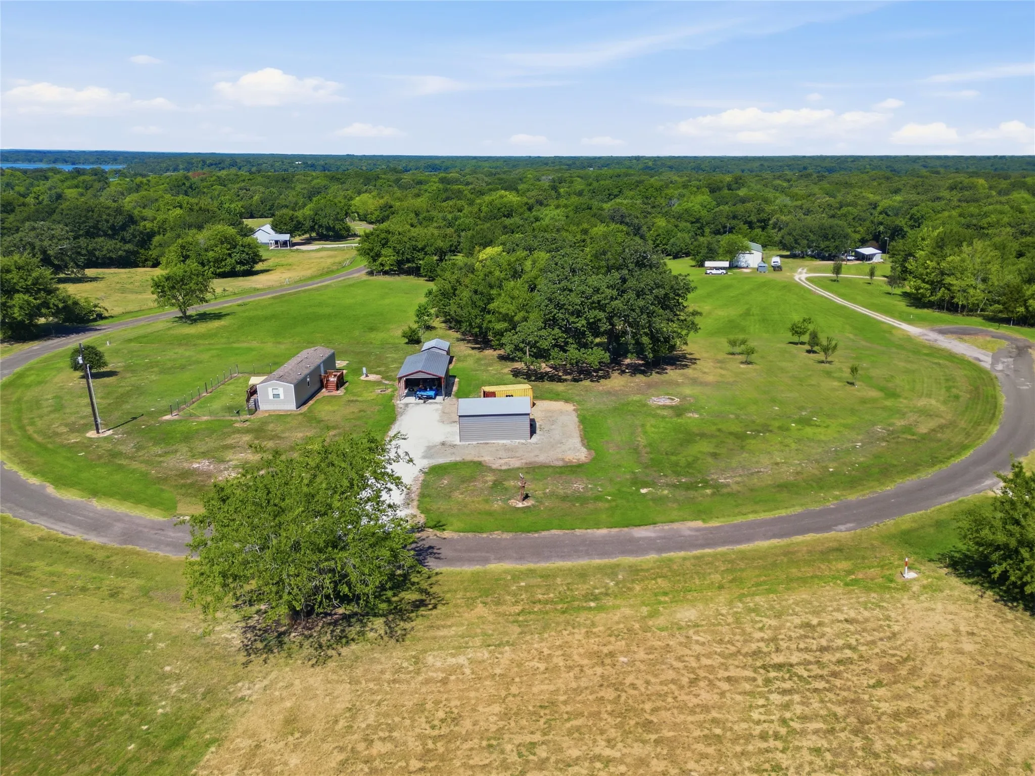Manufactured Home For Sale in Wood County , 381 County Road 1739, Yantis, Texas 75497, 2 Bedroom, 1 Bathroom, Garage spaces, 784 Sqft, built in 2016, mls#21340702, Real Estate Agent in Yantis, Homes For Sale in Wood county, Homes For Sale in Yantis, Realtor in Yantis Texas, Real Estate Brokerage Independent Realty Texas, Luminita Cordes Realtor