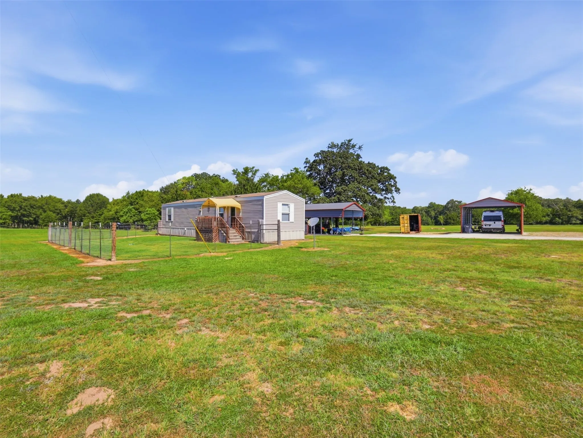 Manufactured Home For Sale in Wood County , 381 County Road 1739, Yantis, Texas 75497, 2 Bedroom, 1 Bathroom, Garage spaces, 784 Sqft, built in 2016, mls#21340702, Real Estate Agent in Yantis, Homes For Sale in Wood county, Homes For Sale in Yantis, Realtor in Yantis Texas, Real Estate Brokerage Independent Realty Texas, Luminita Cordes Realtor