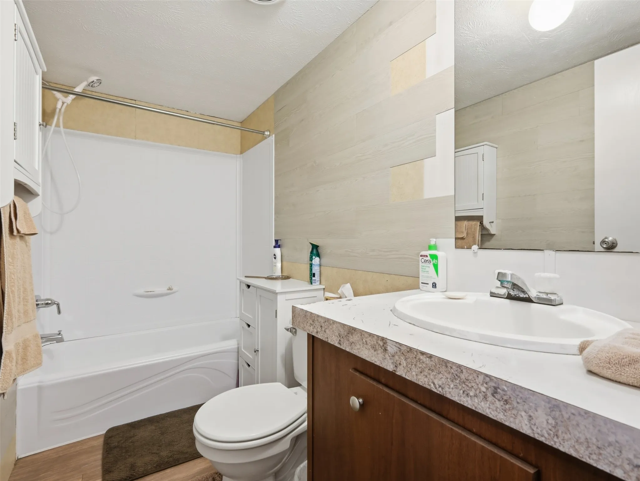 Manufactured Home For Sale in Wood County , 381 County Road 1739, Yantis, Texas 75497, 2 Bedroom, 1 Bathroom, Garage spaces, 784 Sqft, built in 2016, mls#21340702, Real Estate Agent in Yantis, Homes For Sale in Wood county, Homes For Sale in Yantis, Realtor in Yantis Texas, Real Estate Brokerage Independent Realty Texas, Luminita Cordes Realtor