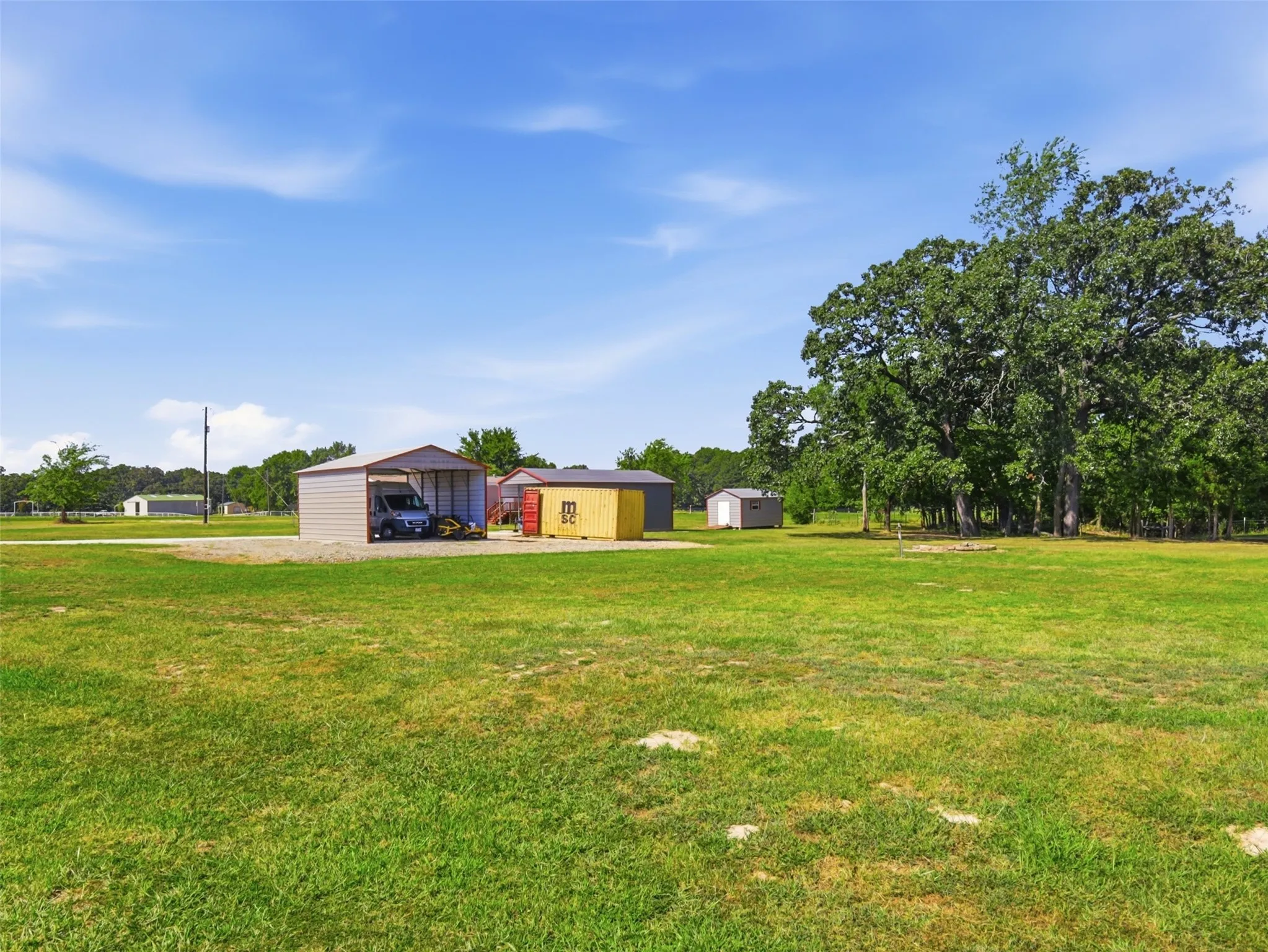 Manufactured Home For Sale in Wood County , 381 County Road 1739, Yantis, Texas 75497, 2 Bedroom, 1 Bathroom, Garage spaces, 784 Sqft, built in 2016, mls#21340702, Real Estate Agent in Yantis, Homes For Sale in Wood county, Homes For Sale in Yantis, Realtor in Yantis Texas, Real Estate Brokerage Independent Realty Texas, Luminita Cordes Realtor
