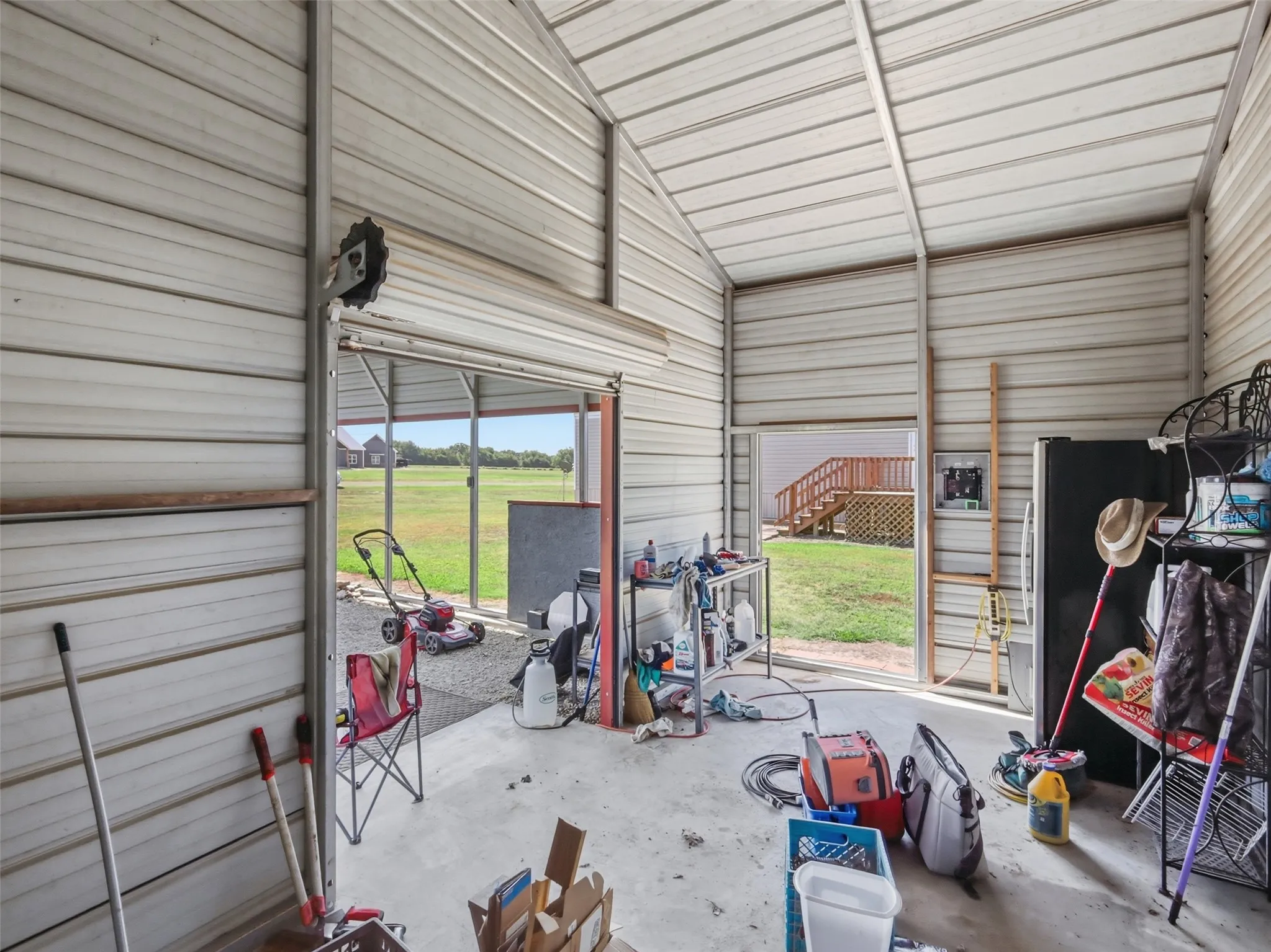 Work Shop with Electric