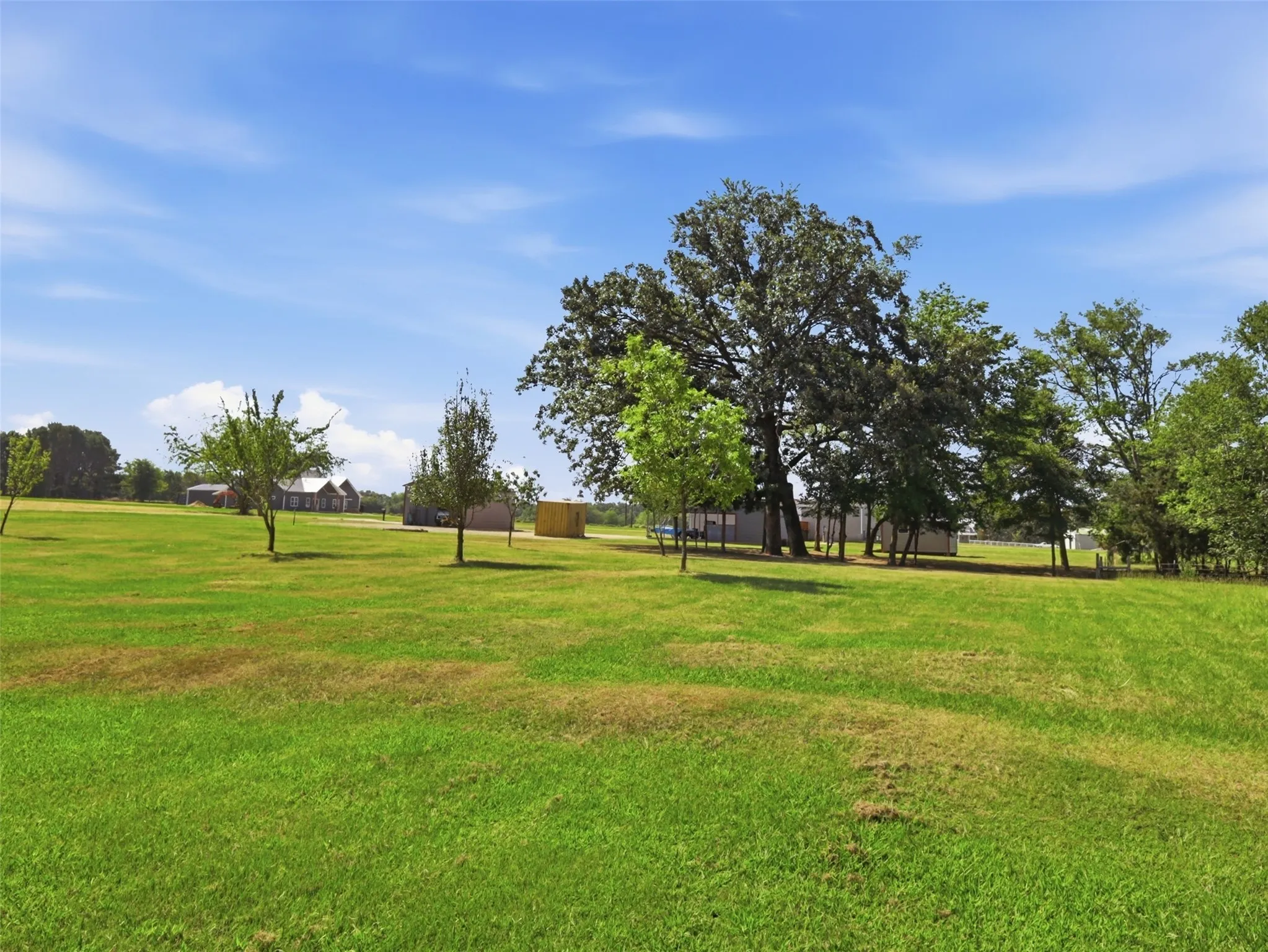 Manufactured Home For Sale in Wood County , 381 County Road 1739, Yantis, Texas 75497, 2 Bedroom, 1 Bathroom, Garage spaces, 784 Sqft, built in 2016, mls#21340702, Real Estate Agent in Yantis, Homes For Sale in Wood county, Homes For Sale in Yantis, Realtor in Yantis Texas, Real Estate Brokerage Independent Realty Texas, Luminita Cordes Realtor