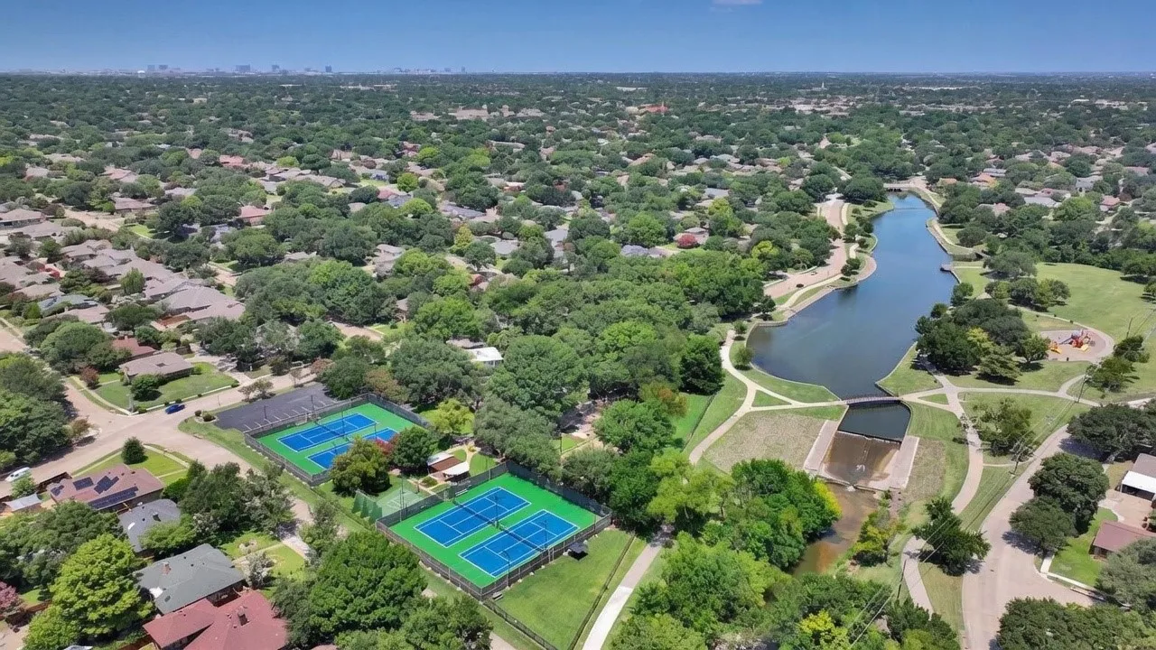 Single Family Residence For Sale in Collin County , 1916 Lake Hill Lane, Plano, Texas 75023, 4 Bedroom, 3 Bathroom, 2 Garage spaces, 2,989 Sqft, built in 1974, Price $699,950, mls#21340275, Real Estate Agent in Plano, Homes For Sale in Collin county, Homes For Sale in Plano, Realtor in Plano Texas, Real Estate Brokerage Independent Realty Texas, Luminita Cordes Realtor