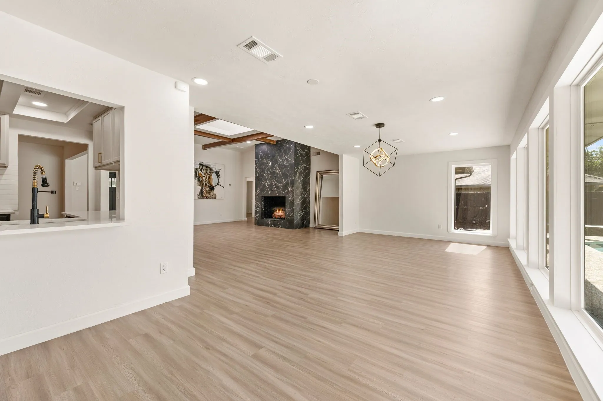 Single Family Residence For Sale in Collin County , 1916 Lake Hill Lane, Plano, Texas 75023, 4 Bedroom, 3 Bathroom, 2 Garage spaces, 2,989 Sqft, built in 1974, Price $699,950, mls#21340275, Real Estate Agent in Plano, Homes For Sale in Collin county, Homes For Sale in Plano, Realtor in Plano Texas, Real Estate Brokerage Independent Realty Texas, Luminita Cordes Realtor