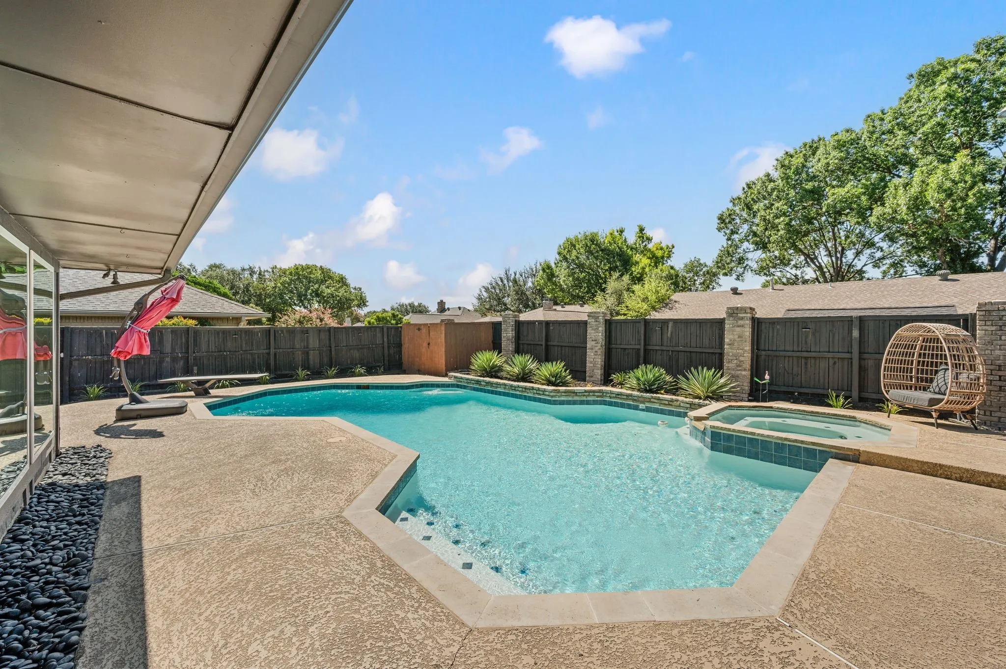 Single Family Residence For Sale in Collin County , 1916 Lake Hill Lane, Plano, Texas 75023, 4 Bedroom, 3 Bathroom, 2 Garage spaces, 2,989 Sqft, built in 1974, Price $699,950, mls#21340275, Real Estate Agent in Plano, Homes For Sale in Collin county, Homes For Sale in Plano, Realtor in Plano Texas, Real Estate Brokerage Independent Realty Texas, Luminita Cordes Realtor