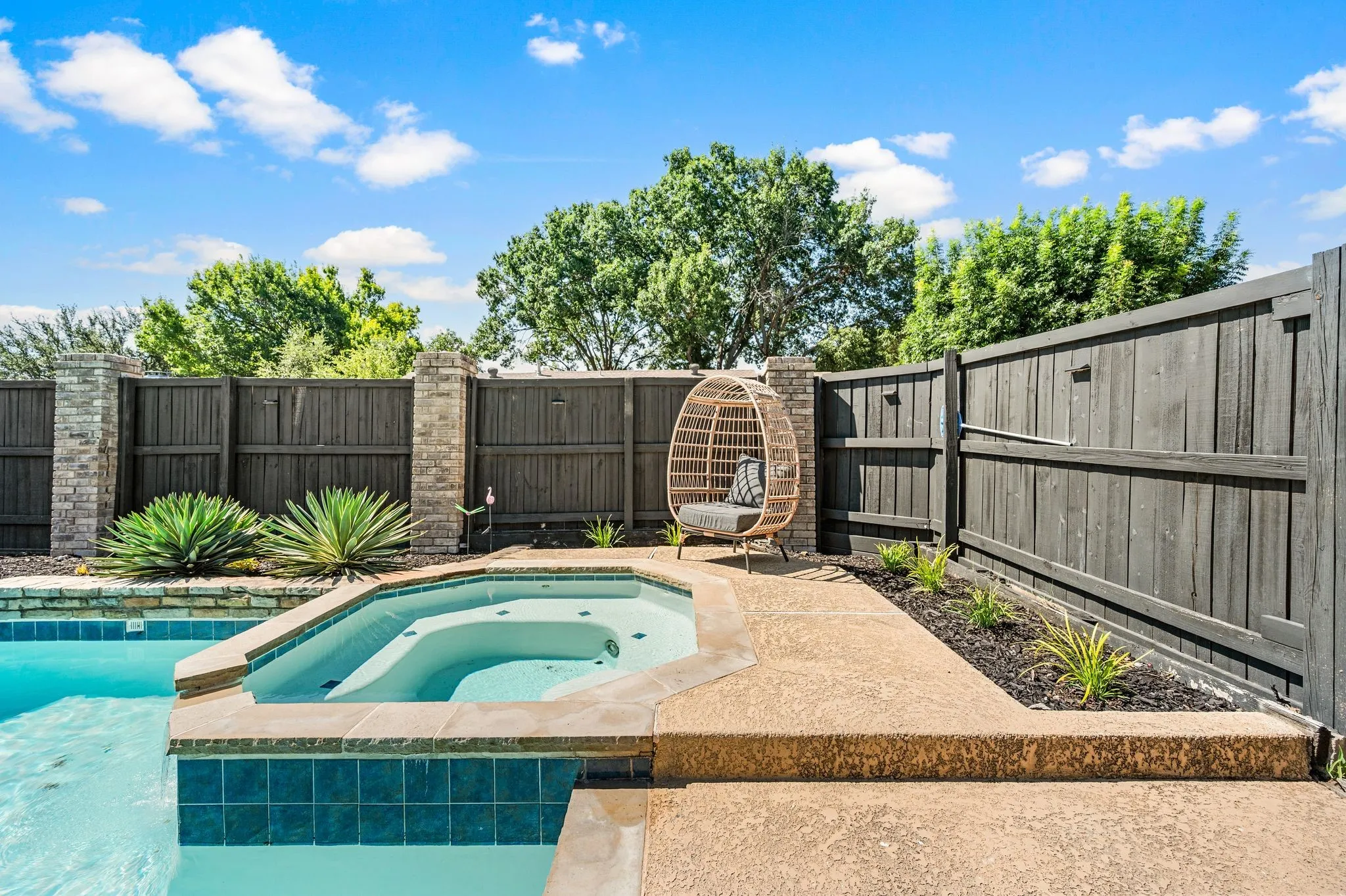 Single Family Residence For Sale in Collin County , 1916 Lake Hill Lane, Plano, Texas 75023, 4 Bedroom, 3 Bathroom, 2 Garage spaces, 2,989 Sqft, built in 1974, Price $699,950, mls#21340275, Real Estate Agent in Plano, Homes For Sale in Collin county, Homes For Sale in Plano, Realtor in Plano Texas, Real Estate Brokerage Independent Realty Texas, Luminita Cordes Realtor