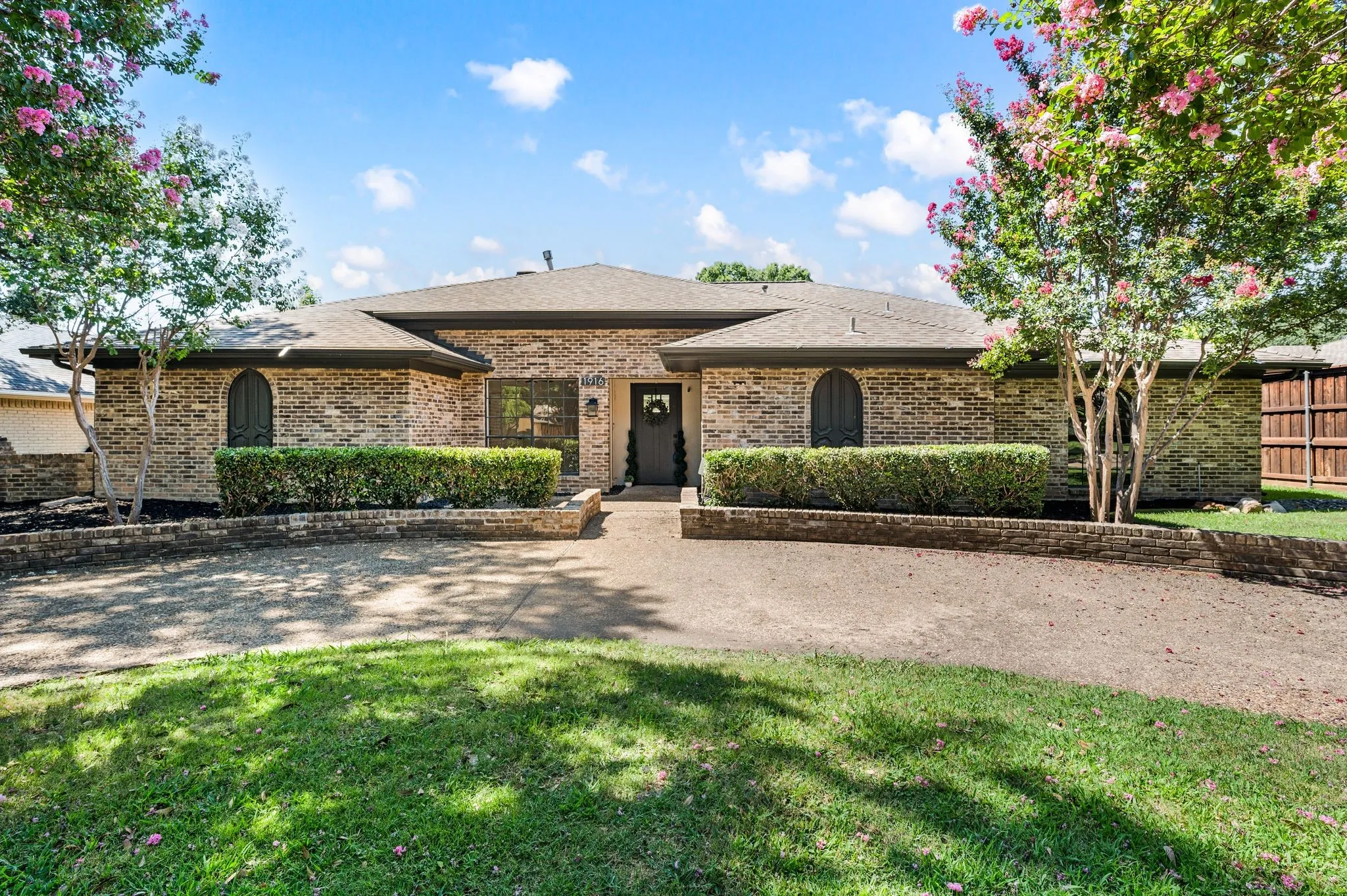 Single Family Residence For Sale in Collin County , 1916 Lake Hill Lane, Plano, Texas 75023, 4 Bedroom, 3 Bathroom, 2 Garage spaces, 2,989 Sqft, built in 1974, Price $699,950, mls#21340275, Real Estate Agent in Plano, Homes For Sale in Collin county, Homes For Sale in Plano, Realtor in Plano Texas, Real Estate Brokerage Independent Realty Texas, Luminita Cordes Realtor