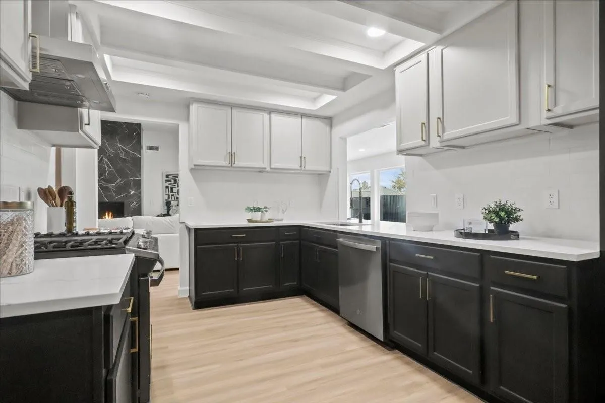 Single Family Residence For Sale in Collin County , 1916 Lake Hill Lane, Plano, Texas 75023, 4 Bedroom, 3 Bathroom, 2 Garage spaces, 2,989 Sqft, built in 1974, Price $699,950, mls#21340275, Real Estate Agent in Plano, Homes For Sale in Collin county, Homes For Sale in Plano, Realtor in Plano Texas, Real Estate Brokerage Independent Realty Texas, Luminita Cordes Realtor