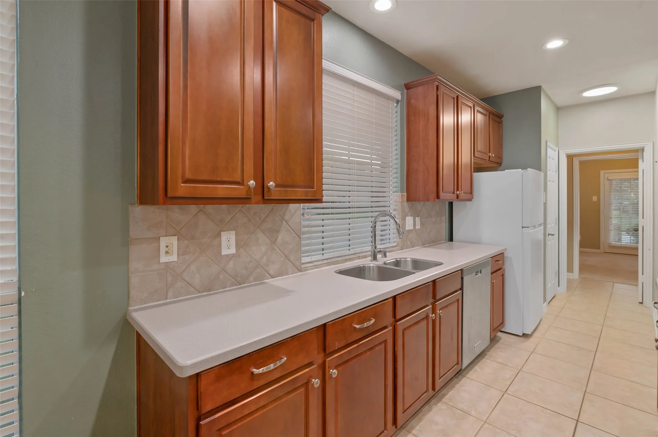 Single Family Residence For Sale in Denton County , 3500 Nandina Drive, Flower Mound, Texas 75022, 4 Bedroom, 4 Bathroom, 2 Garage spaces, 2,983 Sqft, built in 2002, mls#21341115, Real Estate Agent in Flower Mound, Homes For Sale in Denton county, Homes For Sale in Flower Mound, Realtor in Flower Mound Texas, Real Estate Brokerage Independent Realty Texas, Luminita Cordes Realtor