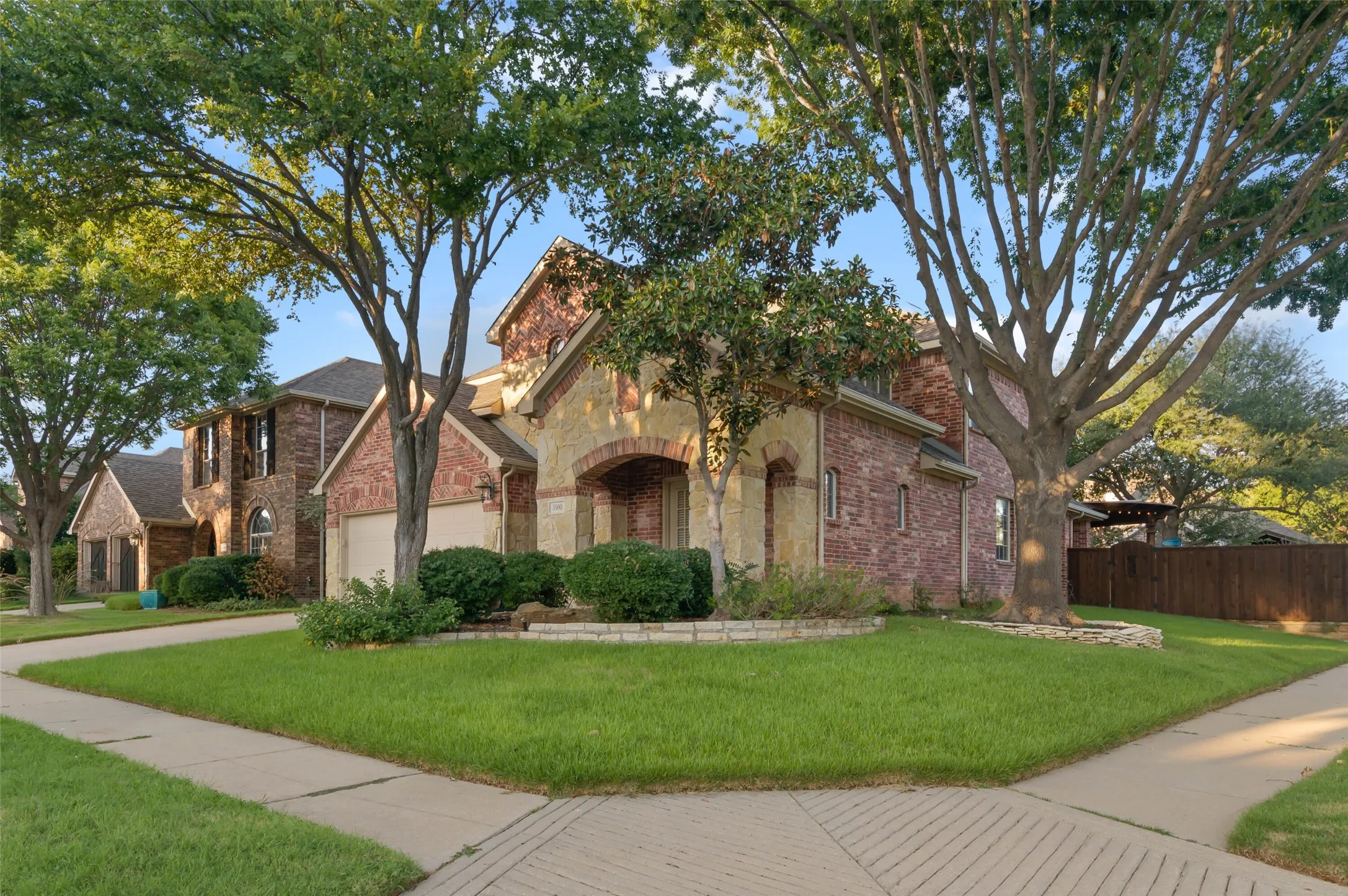 Corner lot in Wellington Estates!
