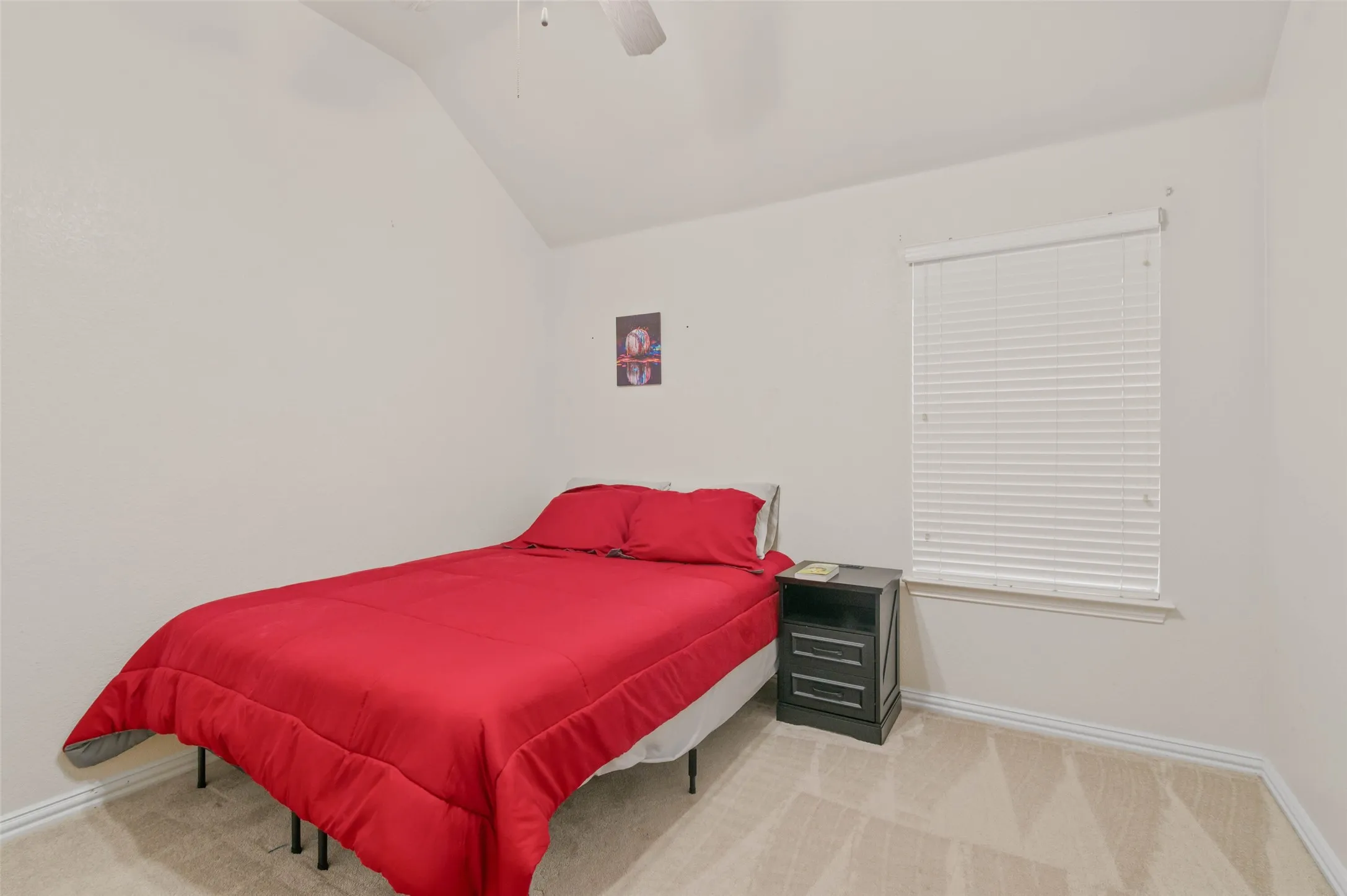 Upstairs secondary bedroom