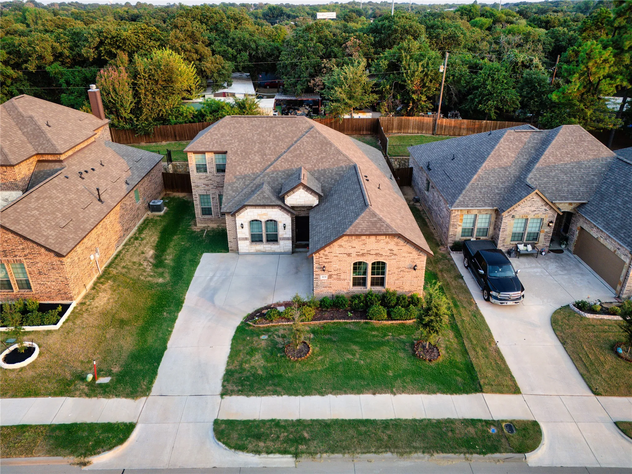 Single Family Residence For Sale in Tarrant County , 4424 Terraview Drive, Arlington, Texas 76001, 4 Bedroom, 3 Bathroom, 2 Garage spaces, 2,284 Sqft, built in 2022, Price $419,000, mls#21341160, Real Estate Agent in Arlington, Homes For Sale in Tarrant county, Homes For Sale in Arlington, Realtor in Arlington Texas, Real Estate Brokerage Independent Realty Texas, Luminita Cordes Realtor