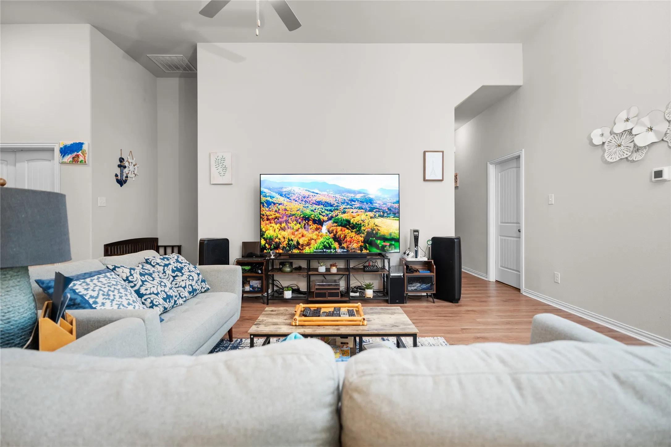 Single Family Residence For Sale in Tarrant County , 4424 Terraview Drive, Arlington, Texas 76001, 4 Bedroom, 3 Bathroom, 2 Garage spaces, 2,284 Sqft, built in 2022, Price $419,000, mls#21341160, Real Estate Agent in Arlington, Homes For Sale in Tarrant county, Homes For Sale in Arlington, Realtor in Arlington Texas, Real Estate Brokerage Independent Realty Texas, Luminita Cordes Realtor