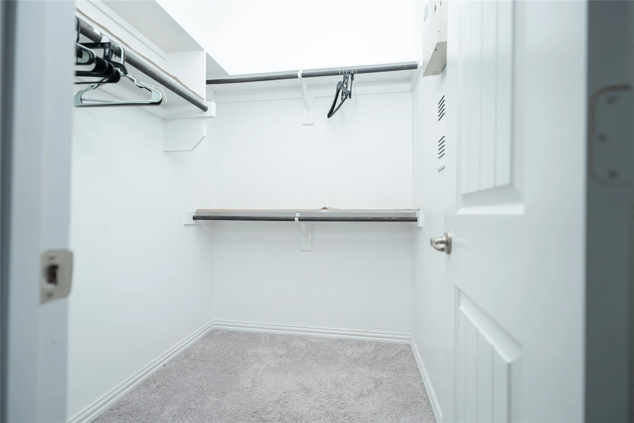 Single Family Residence For Sale in Tarrant County , 4424 Terraview Drive, Arlington, Texas 76001, 4 Bedroom, 3 Bathroom, 2 Garage spaces, 2,284 Sqft, built in 2022, Price $419,000, mls#21341160, Real Estate Agent in Arlington, Homes For Sale in Tarrant county, Homes For Sale in Arlington, Realtor in Arlington Texas, Real Estate Brokerage Independent Realty Texas, Luminita Cordes Realtor