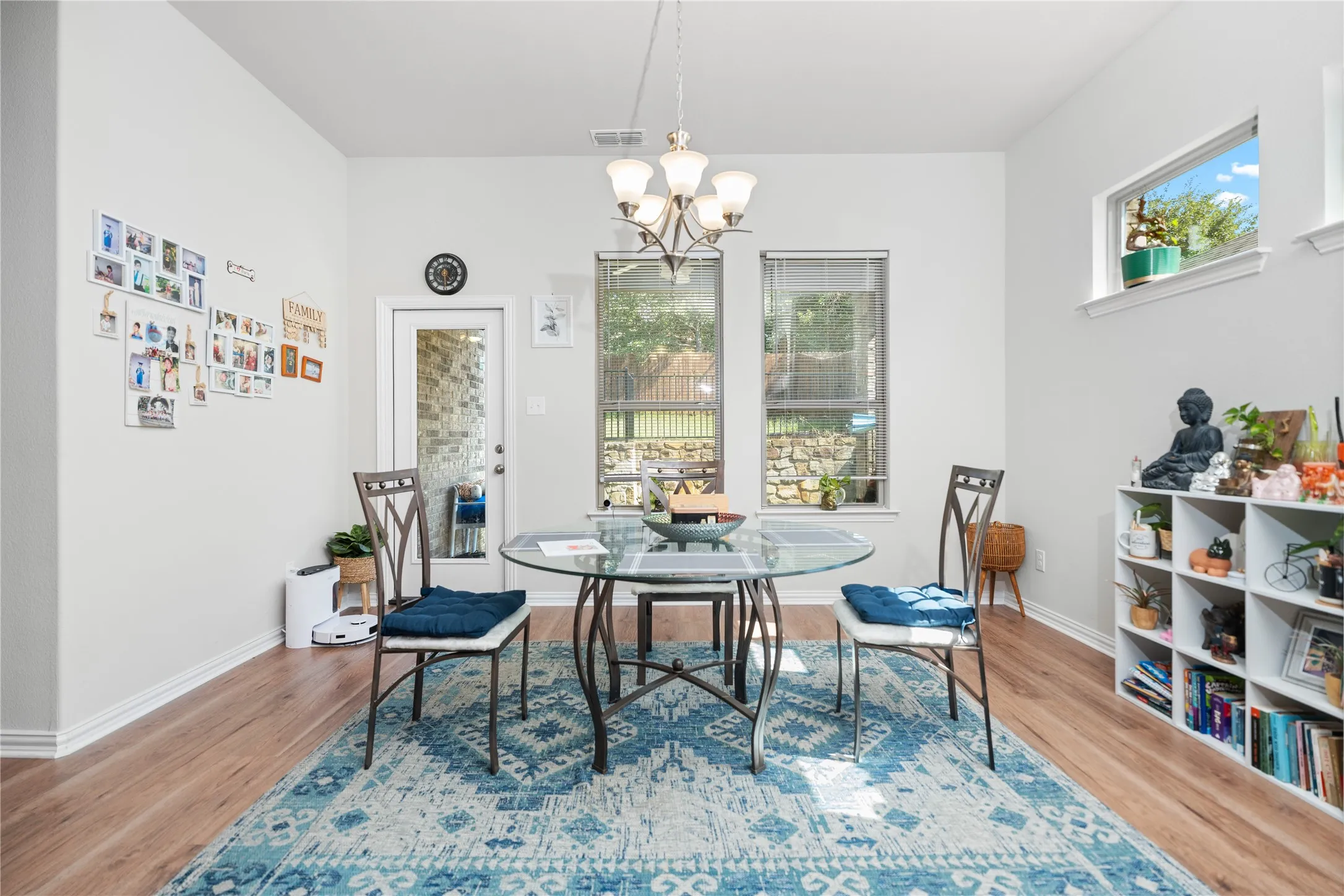 Single Family Residence For Sale in Tarrant County , 4424 Terraview Drive, Arlington, Texas 76001, 4 Bedroom, 3 Bathroom, 2 Garage spaces, 2,284 Sqft, built in 2022, Price $419,000, mls#21341160, Real Estate Agent in Arlington, Homes For Sale in Tarrant county, Homes For Sale in Arlington, Realtor in Arlington Texas, Real Estate Brokerage Independent Realty Texas, Luminita Cordes Realtor