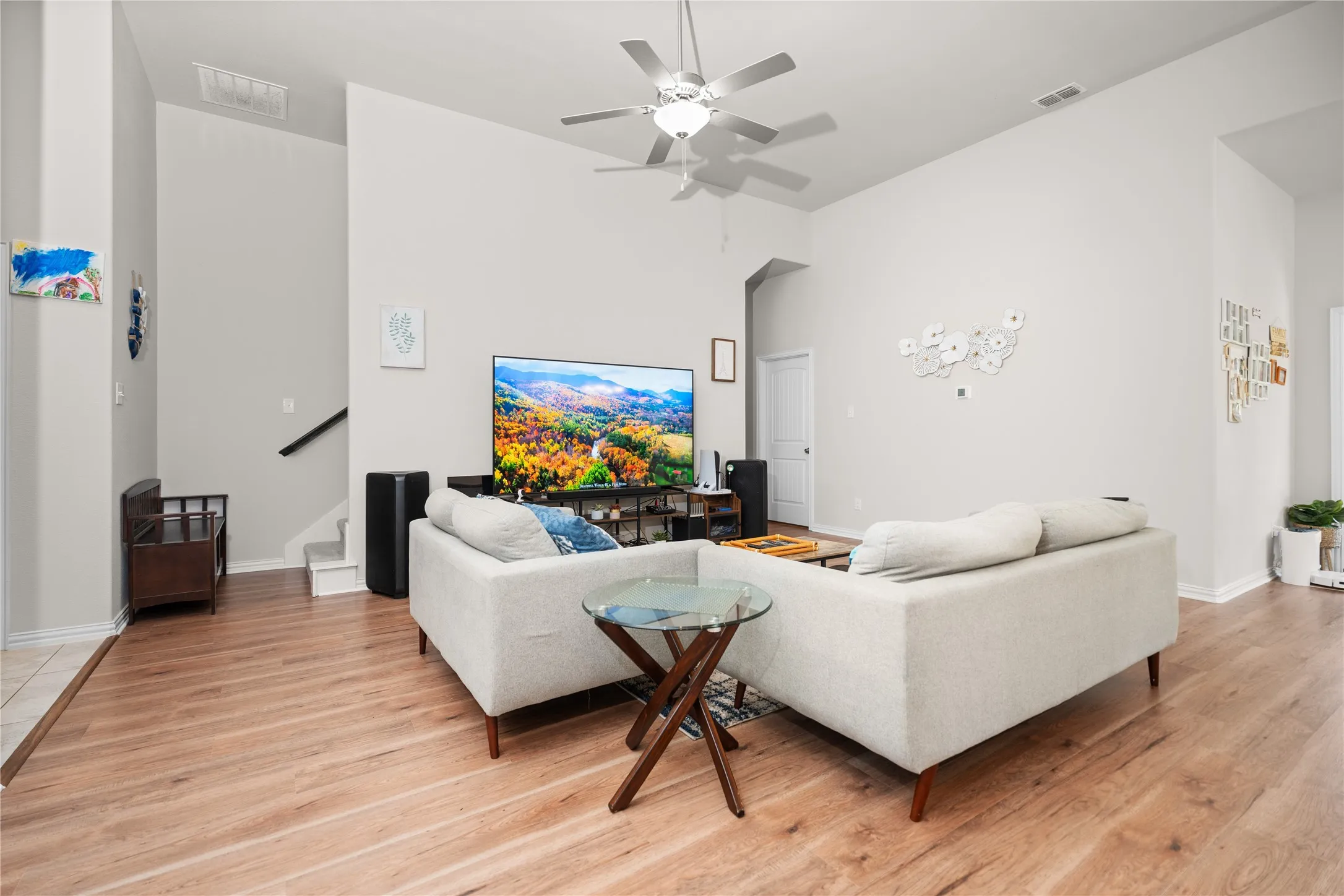 Single Family Residence For Sale in Tarrant County , 4424 Terraview Drive, Arlington, Texas 76001, 4 Bedroom, 3 Bathroom, 2 Garage spaces, 2,284 Sqft, built in 2022, Price $419,000, mls#21341160, Real Estate Agent in Arlington, Homes For Sale in Tarrant county, Homes For Sale in Arlington, Realtor in Arlington Texas, Real Estate Brokerage Independent Realty Texas, Luminita Cordes Realtor