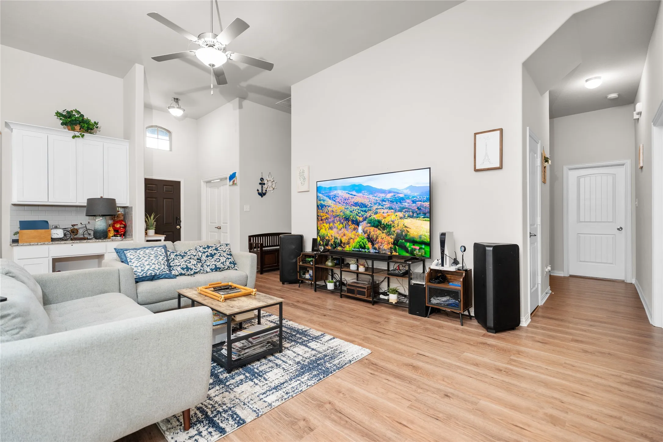 Single Family Residence For Sale in Tarrant County , 4424 Terraview Drive, Arlington, Texas 76001, 4 Bedroom, 3 Bathroom, 2 Garage spaces, 2,284 Sqft, built in 2022, Price $419,000, mls#21341160, Real Estate Agent in Arlington, Homes For Sale in Tarrant county, Homes For Sale in Arlington, Realtor in Arlington Texas, Real Estate Brokerage Independent Realty Texas, Luminita Cordes Realtor