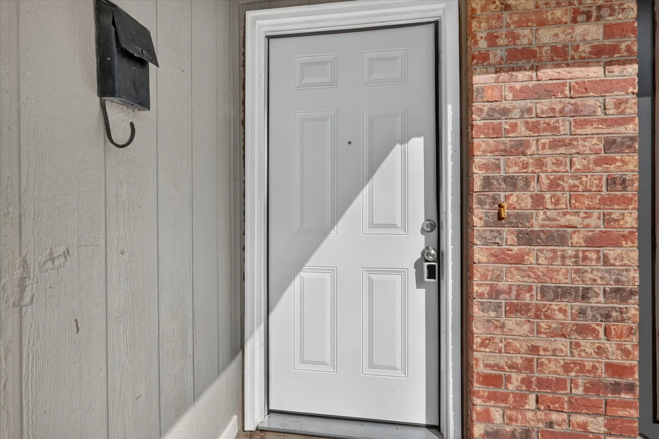 Single Family Residence For Sale in Dallas County , 481 WEAVER Street, Cedar Hill, Texas 75104, 3 Bedroom, 2 Bathroom, Garage spaces, 1,984 Sqft, built in 1985, mls#21340769, Real Estate Agent in Cedar Hill, Homes For Sale in Dallas county, Homes For Sale in Cedar Hill, Realtor in Cedar Hill Texas, Real Estate Brokerage Independent Realty Texas, Luminita Cordes Realtor