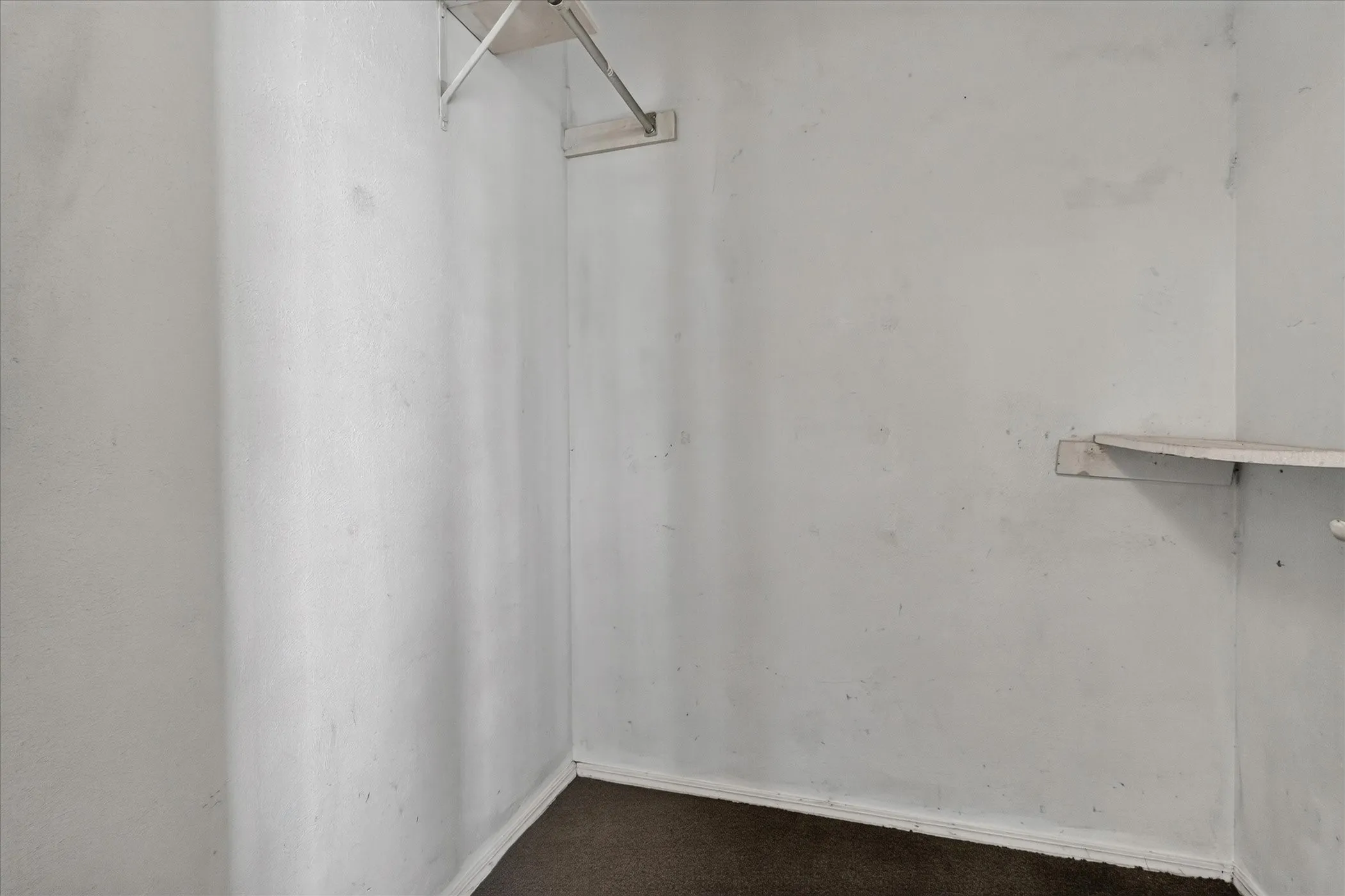 Single Family Residence For Sale in Dallas County , 481 WEAVER Street, Cedar Hill, Texas 75104, 3 Bedroom, 2 Bathroom, Garage spaces, 1,984 Sqft, built in 1985, mls#21340769, Real Estate Agent in Cedar Hill, Homes For Sale in Dallas county, Homes For Sale in Cedar Hill, Realtor in Cedar Hill Texas, Real Estate Brokerage Independent Realty Texas, Luminita Cordes Realtor