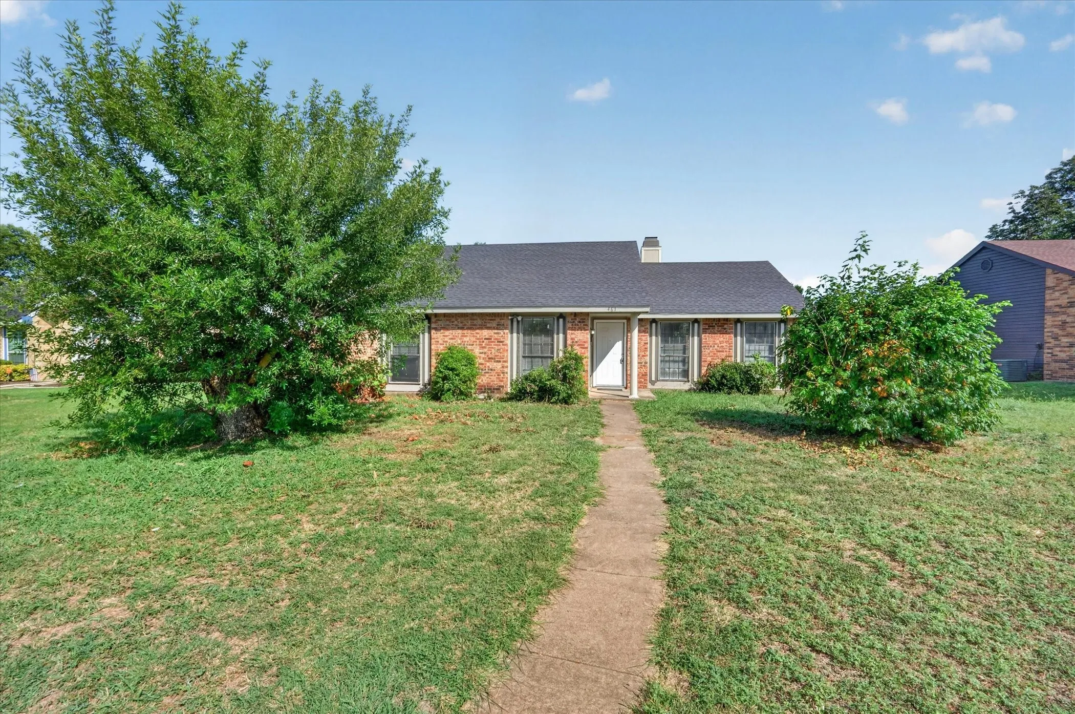 Single Family Residence For Sale in Dallas County , 481 WEAVER Street, Cedar Hill, Texas 75104, 3 Bedroom, 2 Bathroom, Garage spaces, 1,984 Sqft, built in 1985, mls#21340769, Real Estate Agent in Cedar Hill, Homes For Sale in Dallas county, Homes For Sale in Cedar Hill, Realtor in Cedar Hill Texas, Real Estate Brokerage Independent Realty Texas, Luminita Cordes Realtor