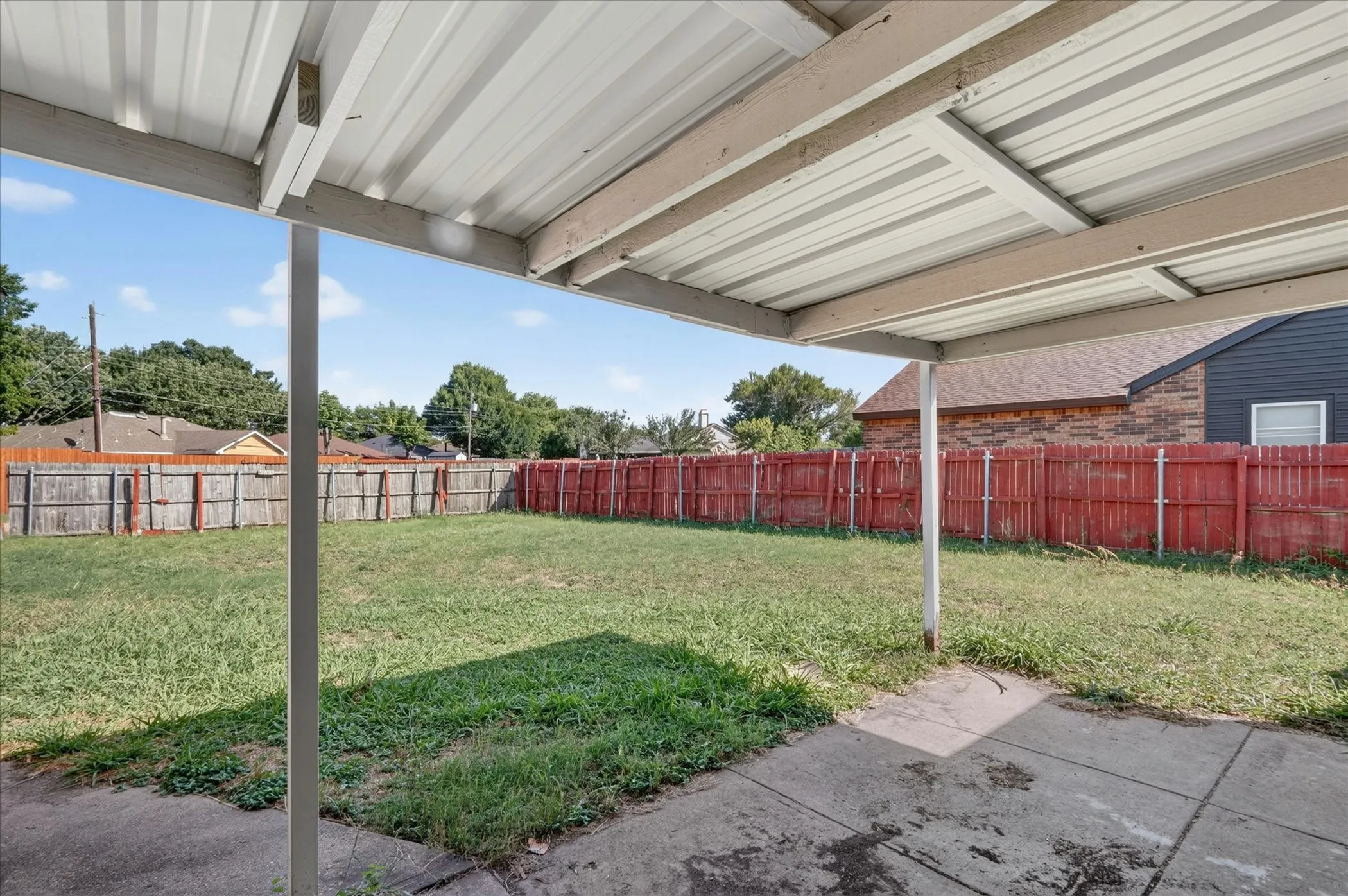 Single Family Residence For Sale in Dallas County , 481 WEAVER Street, Cedar Hill, Texas 75104, 3 Bedroom, 2 Bathroom, Garage spaces, 1,984 Sqft, built in 1985, mls#21340769, Real Estate Agent in Cedar Hill, Homes For Sale in Dallas county, Homes For Sale in Cedar Hill, Realtor in Cedar Hill Texas, Real Estate Brokerage Independent Realty Texas, Luminita Cordes Realtor