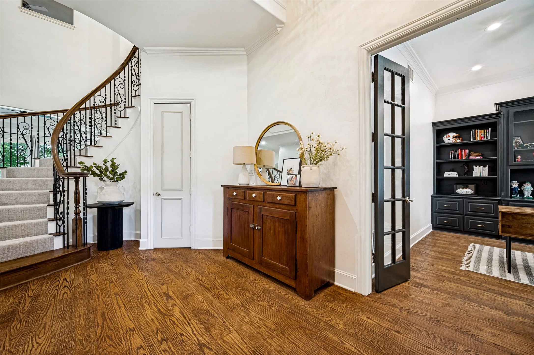 Single Family Residence For Sale in Collin County , 5902 Arrowhead Drive, Frisco, Texas 75034, 4 Bedroom, 4 Bathroom, 2 Garage spaces, 3,676 Sqft, built in 2002, mls#21341172, Real Estate Agent in Frisco, Homes For Sale in Collin county, Homes For Sale in Frisco, Realtor in Frisco Texas, Real Estate Brokerage Independent Realty Texas, Luminita Cordes Realtor
