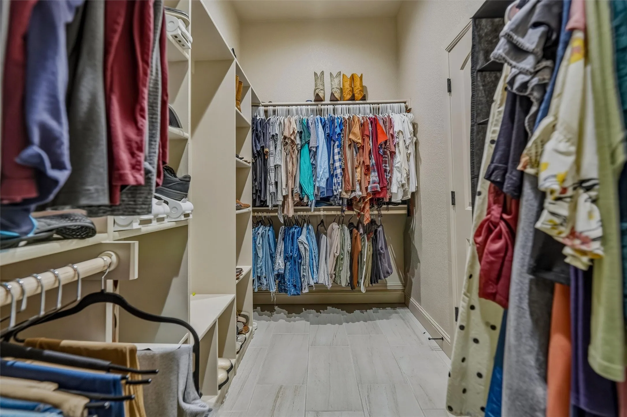 Single Family Residence For Sale in Johnson County , 125 Oak View Drive, Godley, Texas 76044, 4 Bedroom, 2 Bathroom, 2 Garage spaces, 2,198 Sqft, built in 2019, mls#21339783, Real Estate Agent in Godley, Homes For Sale in Johnson county, Homes For Sale in Godley, Realtor in Godley Texas, Real Estate Brokerage Independent Realty Texas, Luminita Cordes Realtor