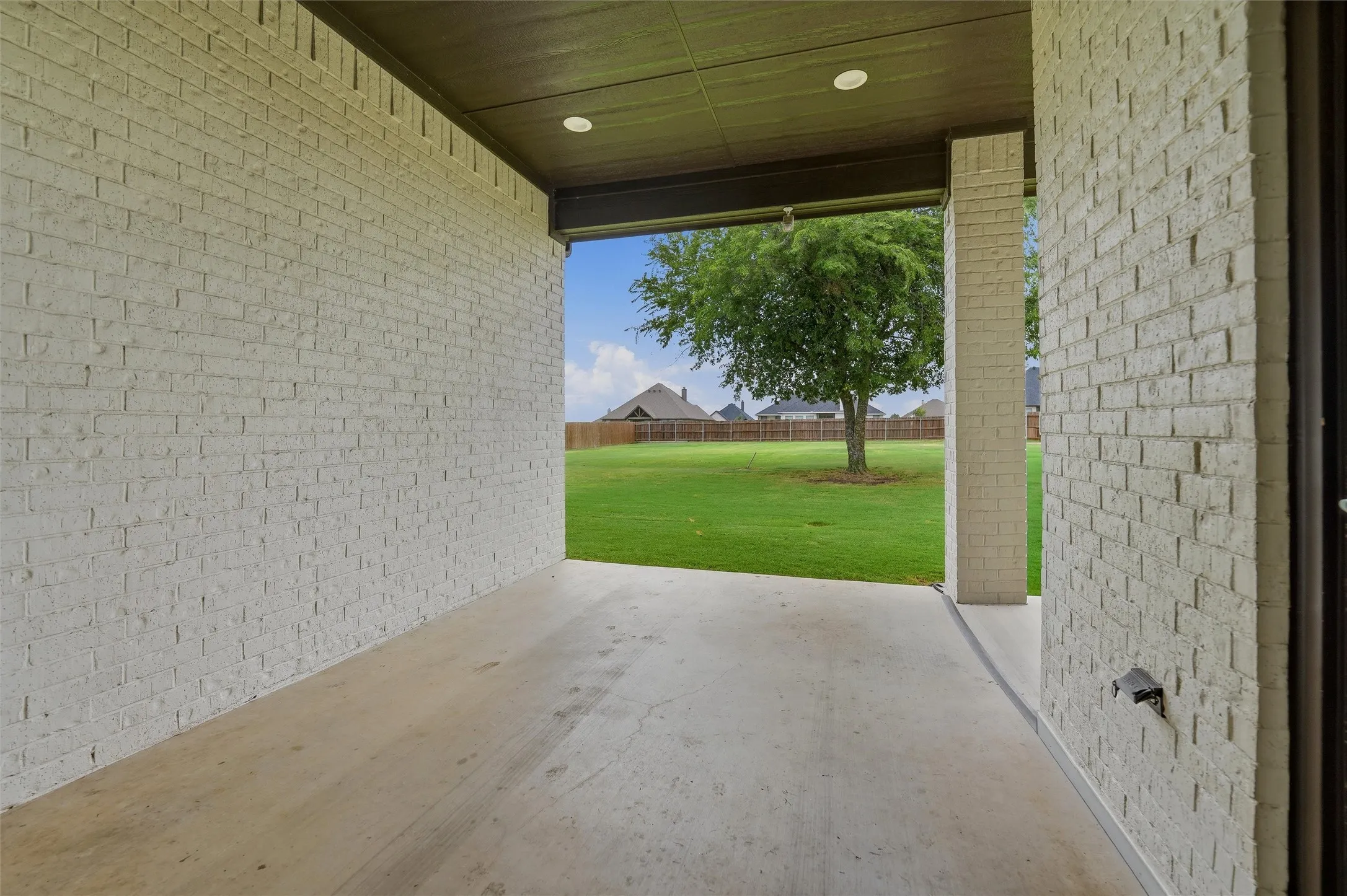 Single Family Residence For Sale in Johnson County , 125 Oak View Drive, Godley, Texas 76044, 4 Bedroom, 2 Bathroom, 2 Garage spaces, 2,198 Sqft, built in 2019, mls#21339783, Real Estate Agent in Godley, Homes For Sale in Johnson county, Homes For Sale in Godley, Realtor in Godley Texas, Real Estate Brokerage Independent Realty Texas, Luminita Cordes Realtor