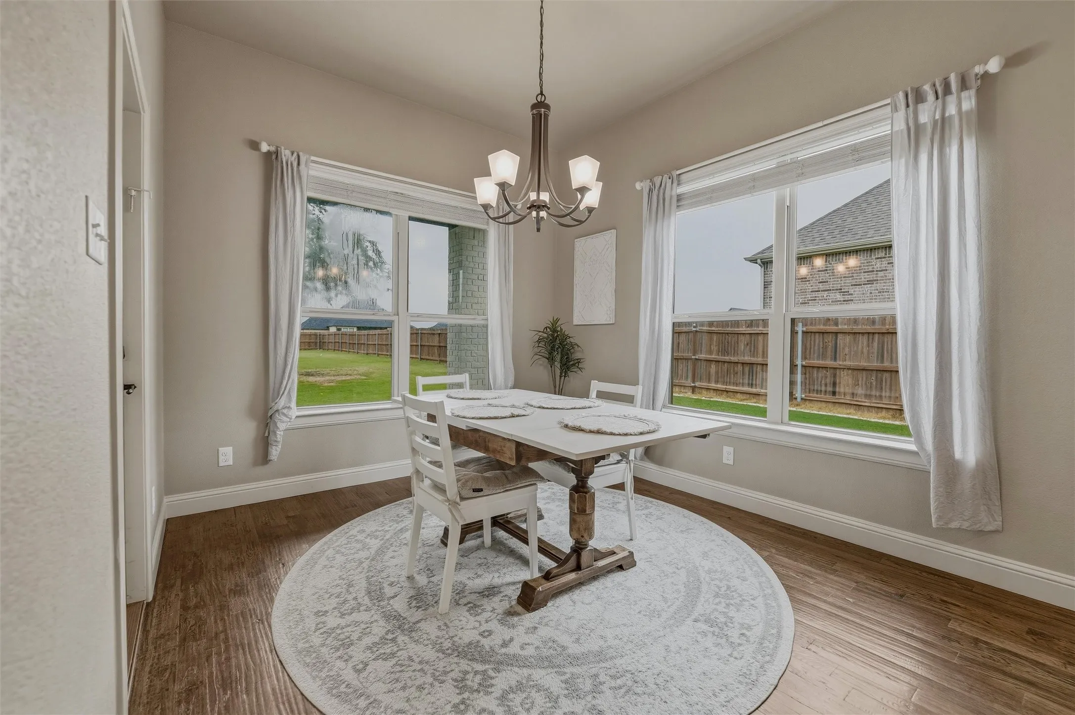 Single Family Residence For Sale in Johnson County , 125 Oak View Drive, Godley, Texas 76044, 4 Bedroom, 2 Bathroom, 2 Garage spaces, 2,198 Sqft, built in 2019, mls#21339783, Real Estate Agent in Godley, Homes For Sale in Johnson county, Homes For Sale in Godley, Realtor in Godley Texas, Real Estate Brokerage Independent Realty Texas, Luminita Cordes Realtor