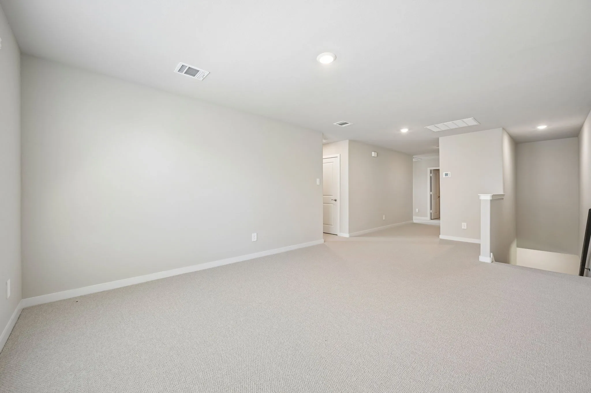  Photo is not of the actual home, but is an inspirational photo of builder’s model home and may depict options, furnishings, and/or decorator features that are not included.
