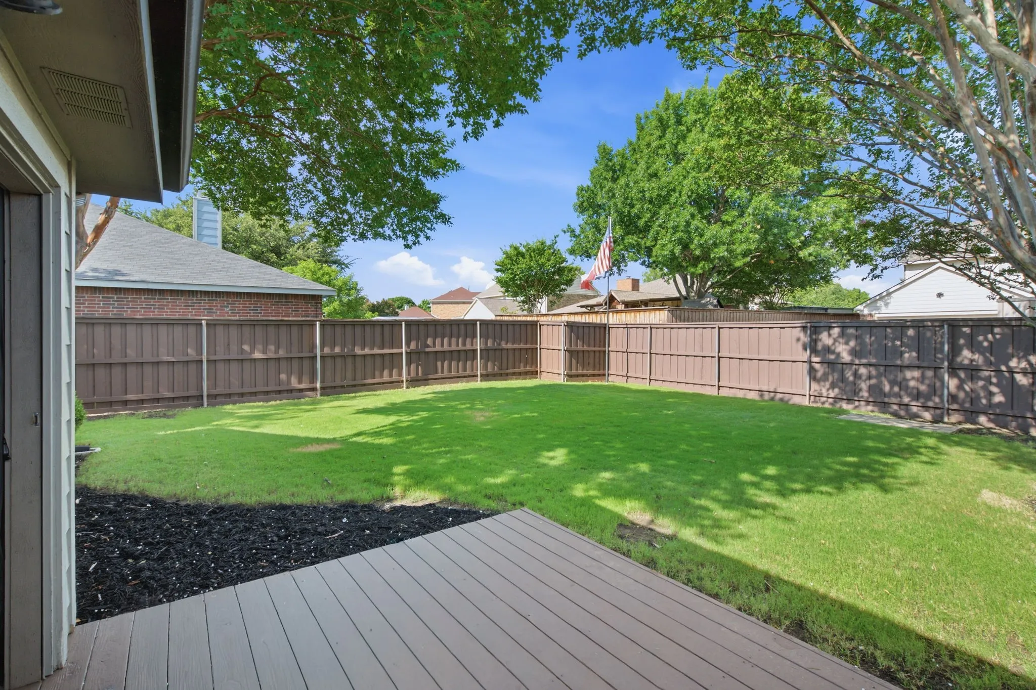 Single Family Residence For Sale in Denton County , 2074 Briarcliff Road, Lewisville, Texas 75067, 3 Bedroom, 2 Bathroom, 2 Garage spaces, 1,615 Sqft, built in 1988, mls#21341175, Real Estate Agent in Lewisville, Homes For Sale in Denton county, Homes For Sale in Lewisville, Realtor in Lewisville Texas, Real Estate Brokerage Independent Realty Texas, Luminita Cordes Realtor