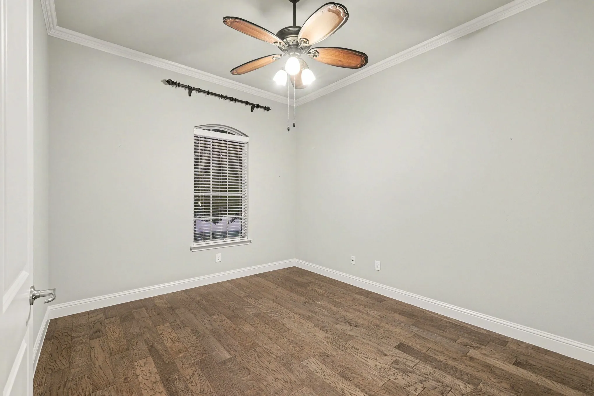 Single Family Residence For Sale in Collin County , 15943 River Glen Drive, Frisco, Texas 75035, 3 Bedroom, 2 Bathroom, 3 Garage spaces, 2,394 Sqft, built in 2012, mls#21340756, Real Estate Agent in Frisco, Homes For Sale in Collin county, Homes For Sale in Frisco, Realtor in Frisco Texas, Real Estate Brokerage Independent Realty Texas, Luminita Cordes Realtor