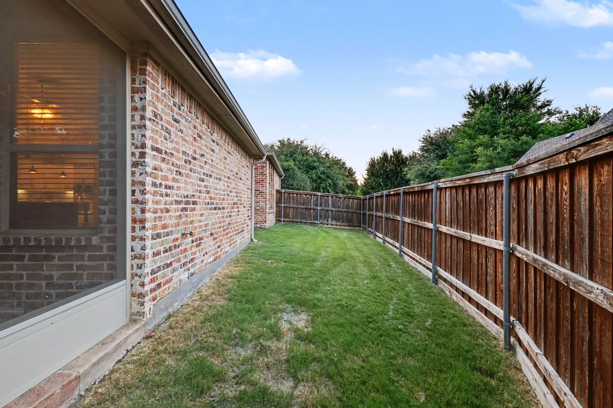Single Family Residence For Sale in Collin County , 15943 River Glen Drive, Frisco, Texas 75035, 3 Bedroom, 2 Bathroom, 3 Garage spaces, 2,394 Sqft, built in 2012, mls#21340756, Real Estate Agent in Frisco, Homes For Sale in Collin county, Homes For Sale in Frisco, Realtor in Frisco Texas, Real Estate Brokerage Independent Realty Texas, Luminita Cordes Realtor