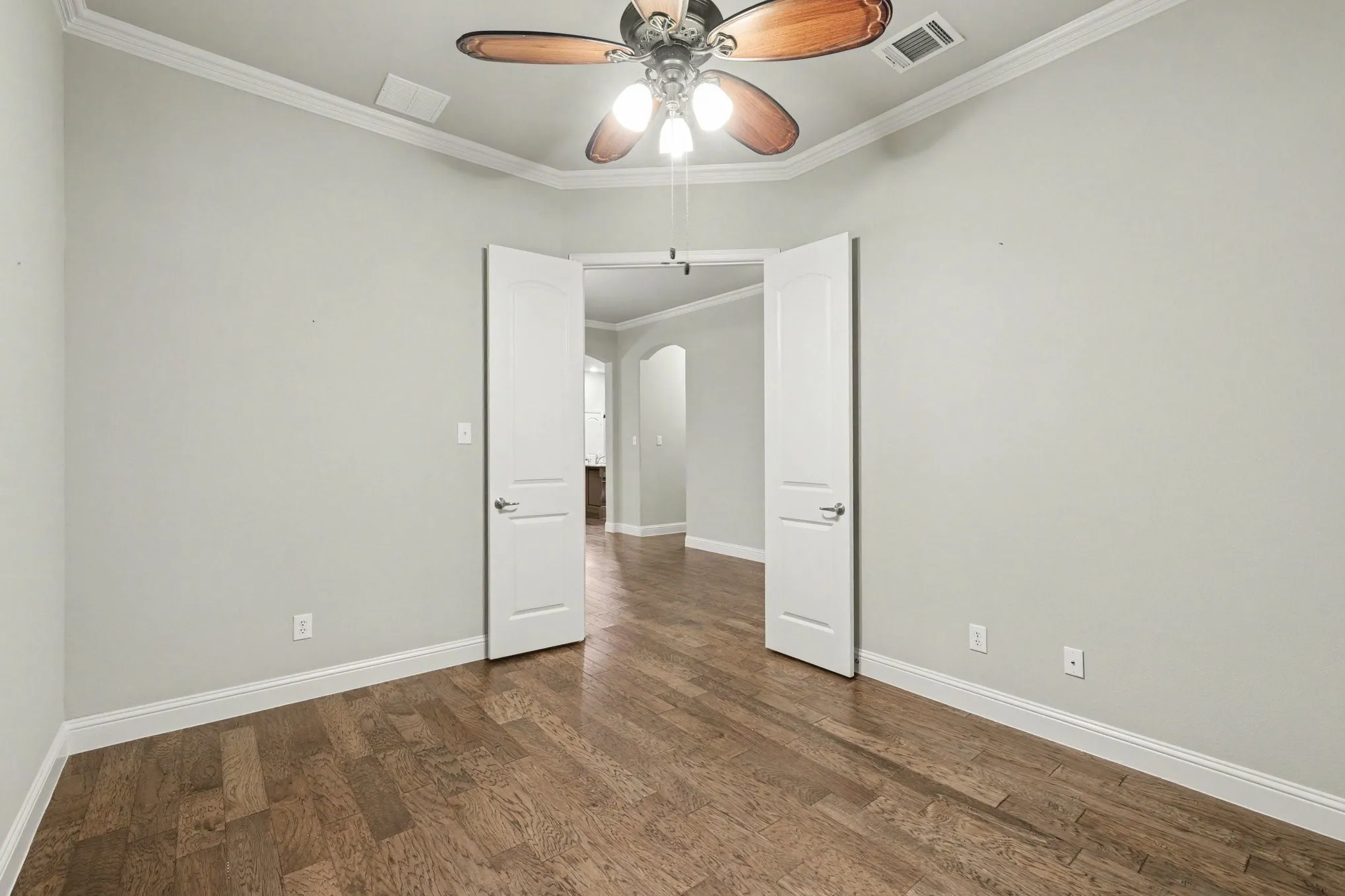 Single Family Residence For Sale in Collin County , 15943 River Glen Drive, Frisco, Texas 75035, 3 Bedroom, 2 Bathroom, 3 Garage spaces, 2,394 Sqft, built in 2012, mls#21340756, Real Estate Agent in Frisco, Homes For Sale in Collin county, Homes For Sale in Frisco, Realtor in Frisco Texas, Real Estate Brokerage Independent Realty Texas, Luminita Cordes Realtor