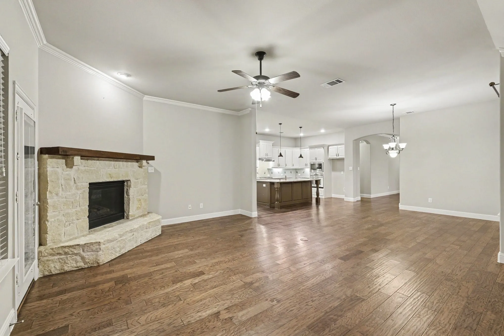 Single Family Residence For Sale in Collin County , 15943 River Glen Drive, Frisco, Texas 75035, 3 Bedroom, 2 Bathroom, 3 Garage spaces, 2,394 Sqft, built in 2012, mls#21340756, Real Estate Agent in Frisco, Homes For Sale in Collin county, Homes For Sale in Frisco, Realtor in Frisco Texas, Real Estate Brokerage Independent Realty Texas, Luminita Cordes Realtor