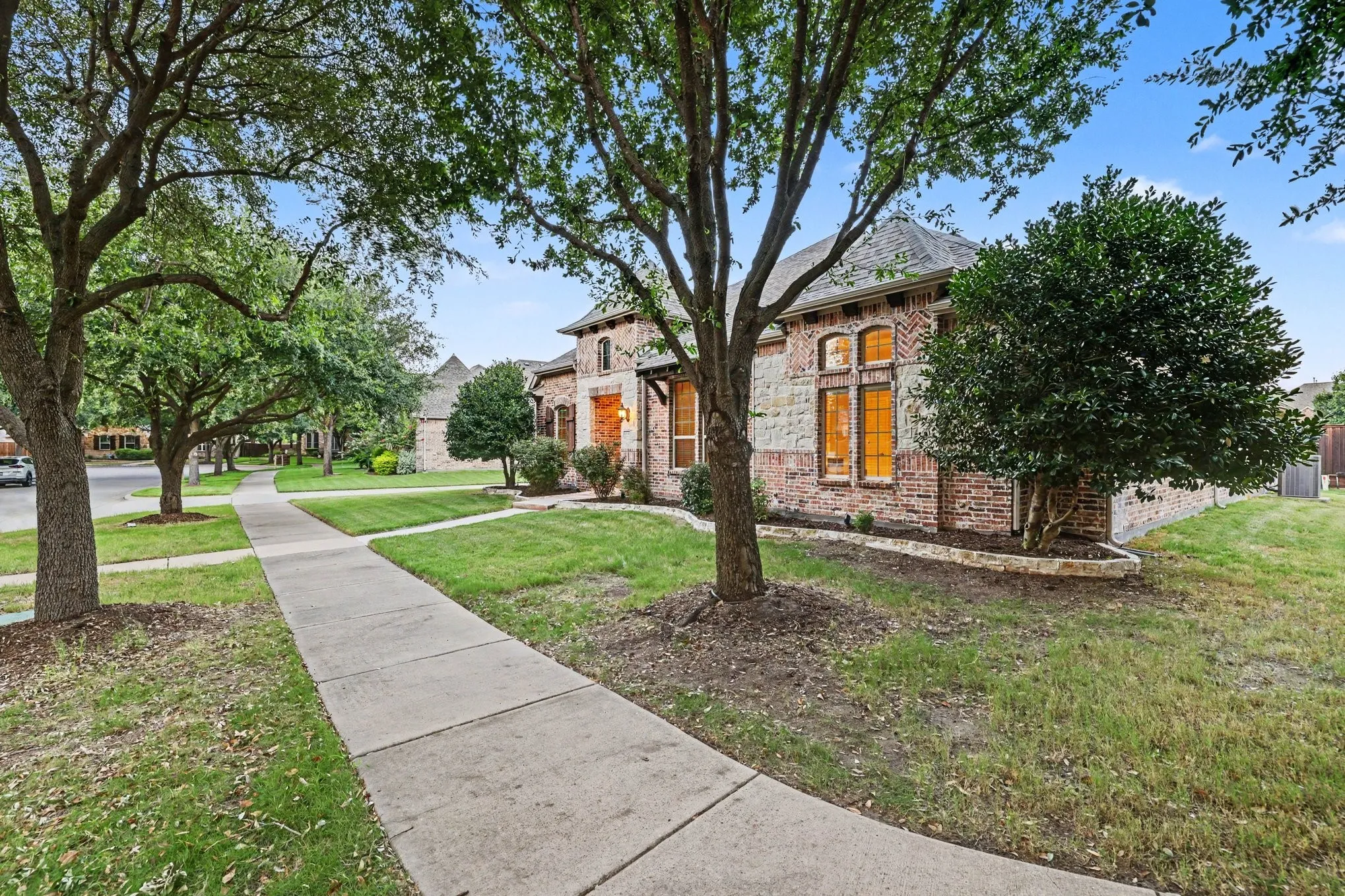 Single Family Residence For Sale in Collin County , 15943 River Glen Drive, Frisco, Texas 75035, 3 Bedroom, 2 Bathroom, 3 Garage spaces, 2,394 Sqft, built in 2012, mls#21340756, Real Estate Agent in Frisco, Homes For Sale in Collin county, Homes For Sale in Frisco, Realtor in Frisco Texas, Real Estate Brokerage Independent Realty Texas, Luminita Cordes Realtor