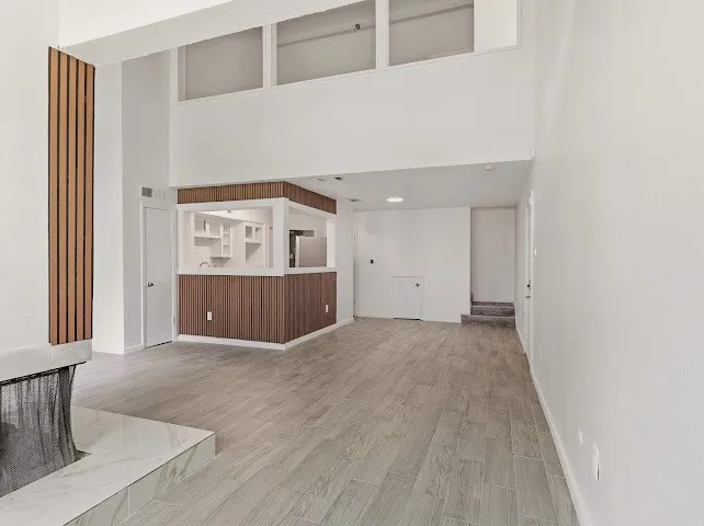 Condominium For Sale in Dallas County , 9696 Walnut Street 1304, Dallas, Texas 75243, 1 Bedroom, 2 Bathroom, Garage spaces, 903 Sqft, built in 1981, mls#21340892, Real Estate Agent in Dallas, Homes For Sale in Dallas county, Homes For Sale in Dallas, Realtor in Dallas Texas, Real Estate Brokerage Independent Realty Texas, Luminita Cordes Realtor