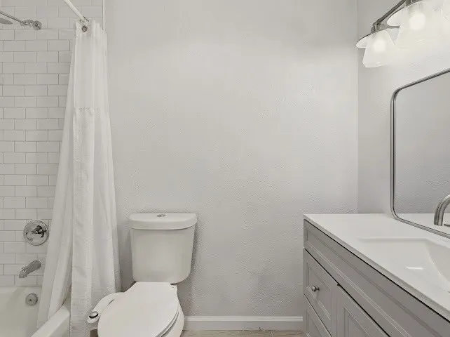 Condominium For Sale in Dallas County , 9696 Walnut Street 1304, Dallas, Texas 75243, 1 Bedroom, 2 Bathroom, Garage spaces, 903 Sqft, built in 1981, mls#21340892, Real Estate Agent in Dallas, Homes For Sale in Dallas county, Homes For Sale in Dallas, Realtor in Dallas Texas, Real Estate Brokerage Independent Realty Texas, Luminita Cordes Realtor