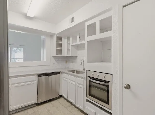 Condominium For Sale in Dallas County , 9696 Walnut Street 1304, Dallas, Texas 75243, 1 Bedroom, 2 Bathroom, Garage spaces, 903 Sqft, built in 1981, mls#21340892, Real Estate Agent in Dallas, Homes For Sale in Dallas county, Homes For Sale in Dallas, Realtor in Dallas Texas, Real Estate Brokerage Independent Realty Texas, Luminita Cordes Realtor